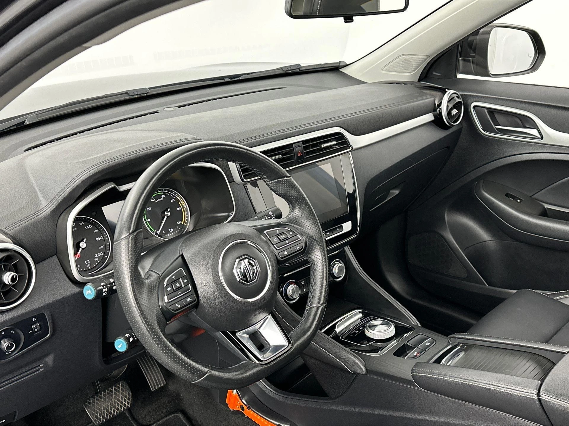 MG-ZS EV-image-19