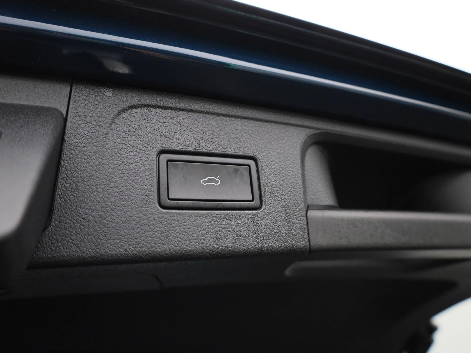 Volkswagen-Passat-image-13