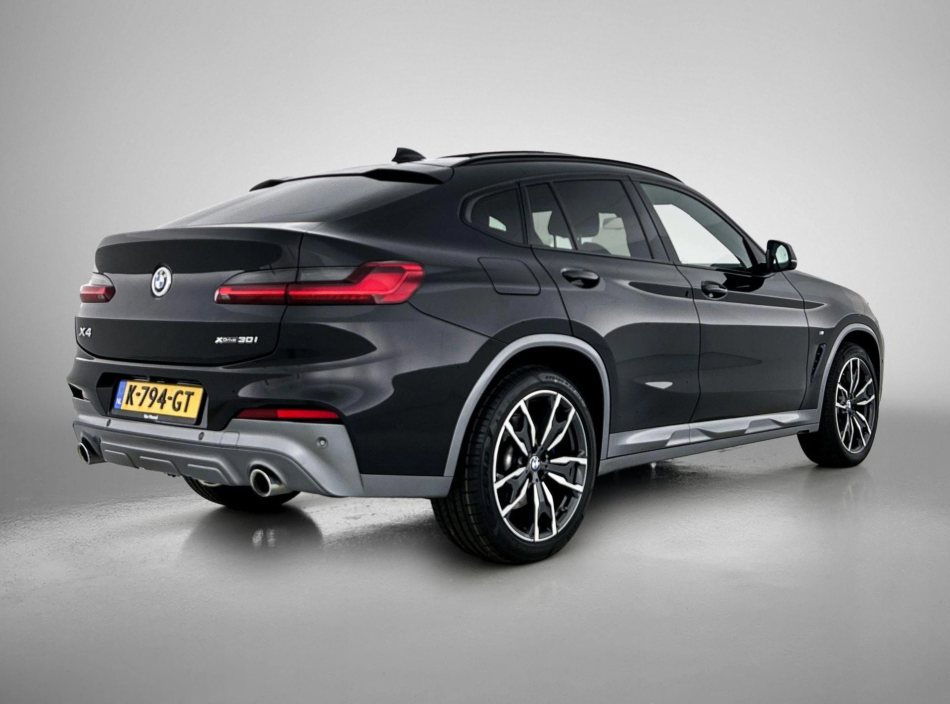 BMW-X4-image-3