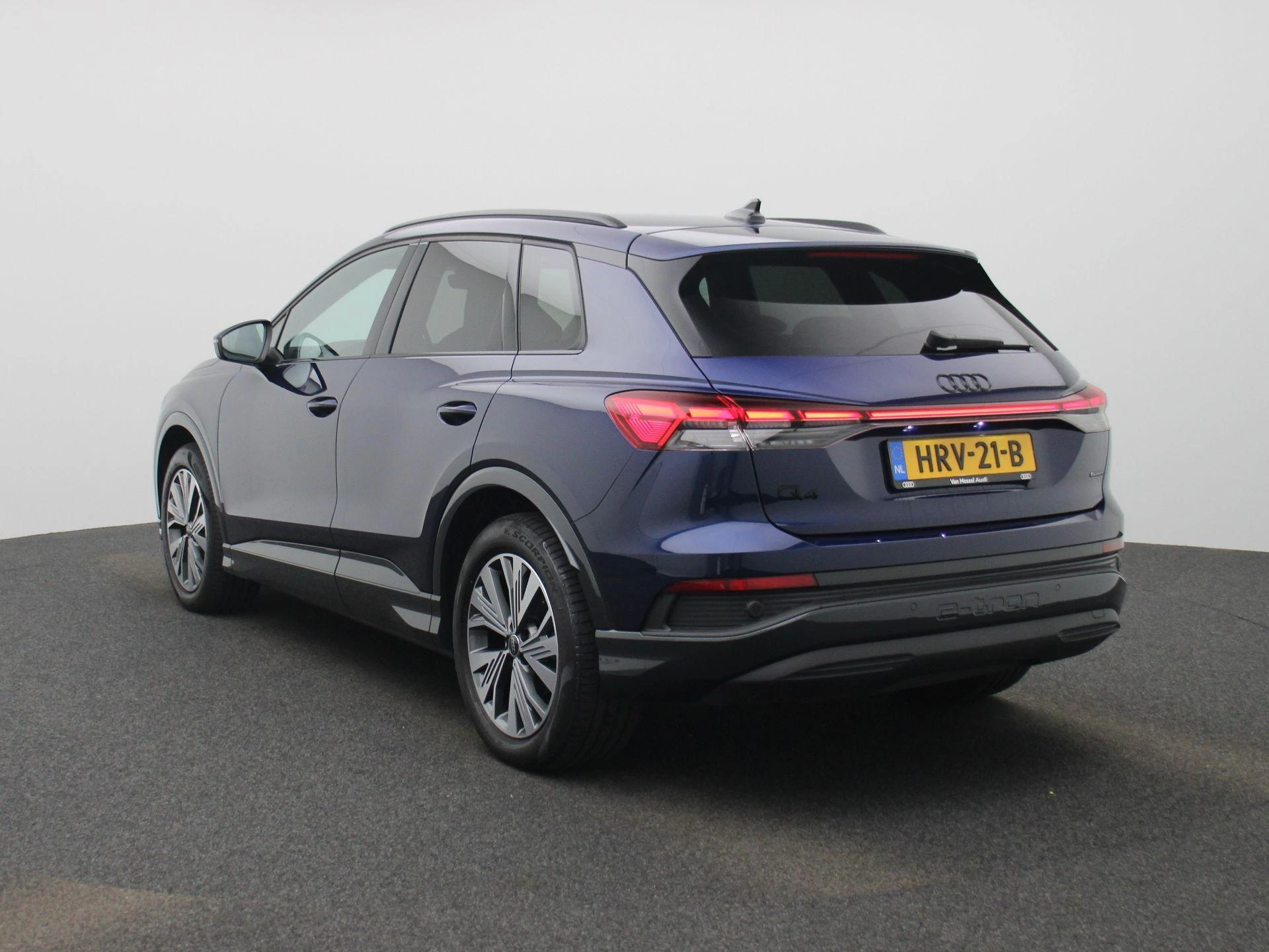 Audi-Q4 e-tron-image-2