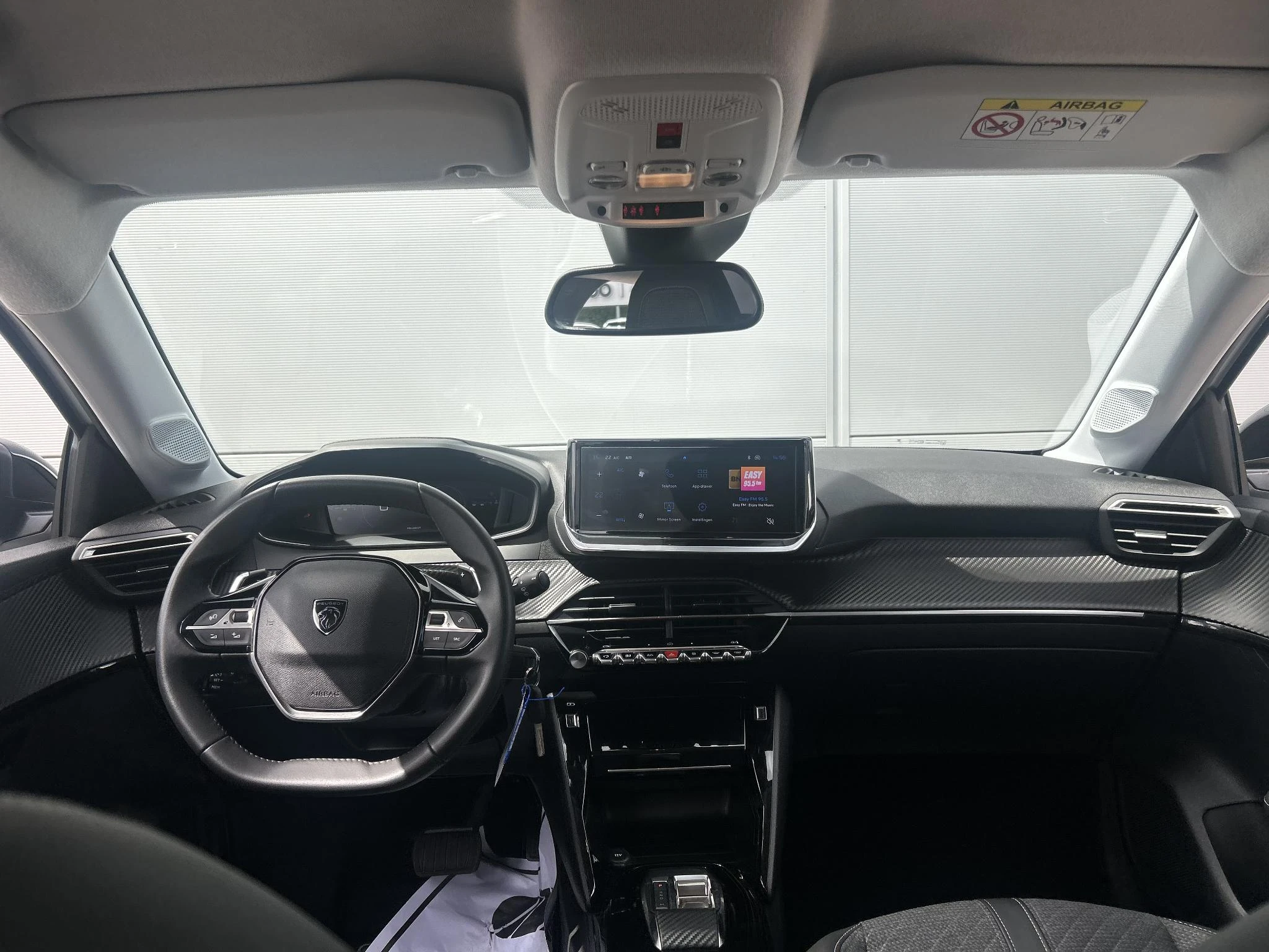 Peugeot-208-image-9