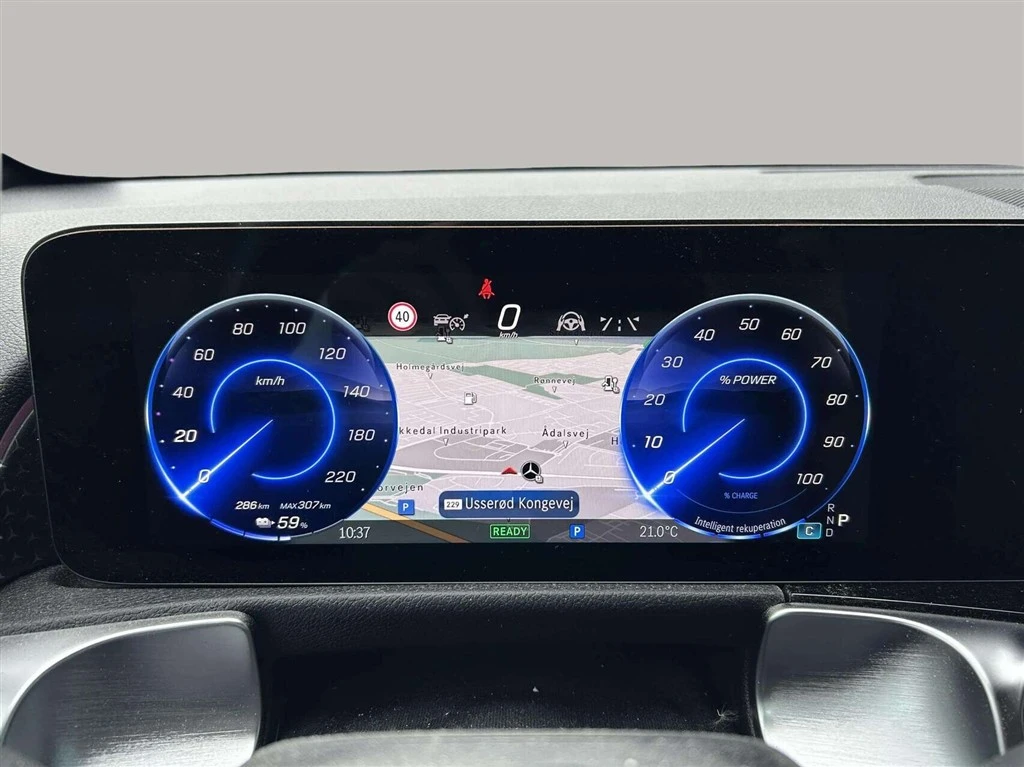 Mercedes-Benz-EQB-image-13