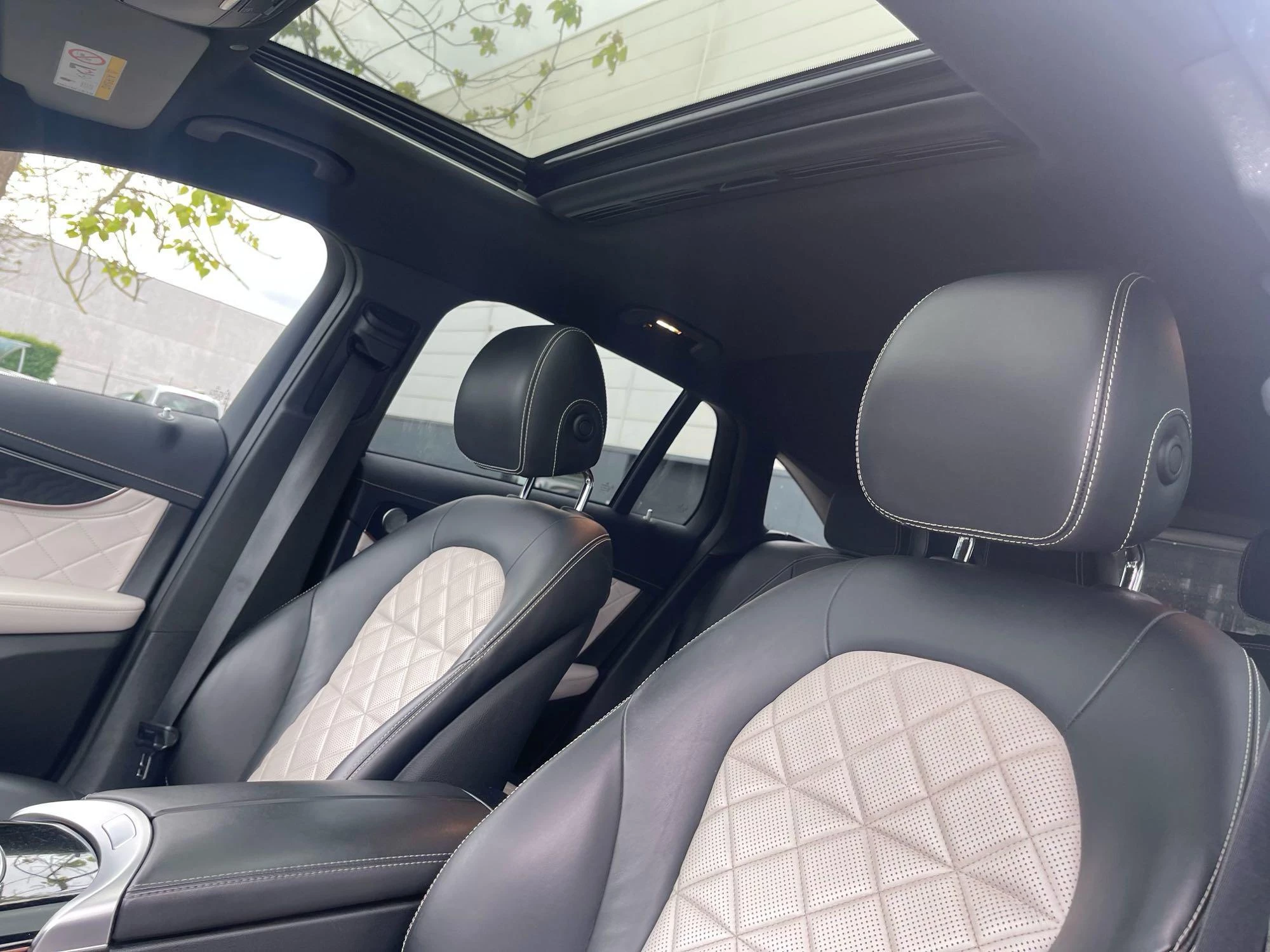 Mercedes-Benz EQC 400 4MATIC AMG LINE + LEDER EXCLUSIVE + CARPLAY + OPENDAK + BUMESTER +