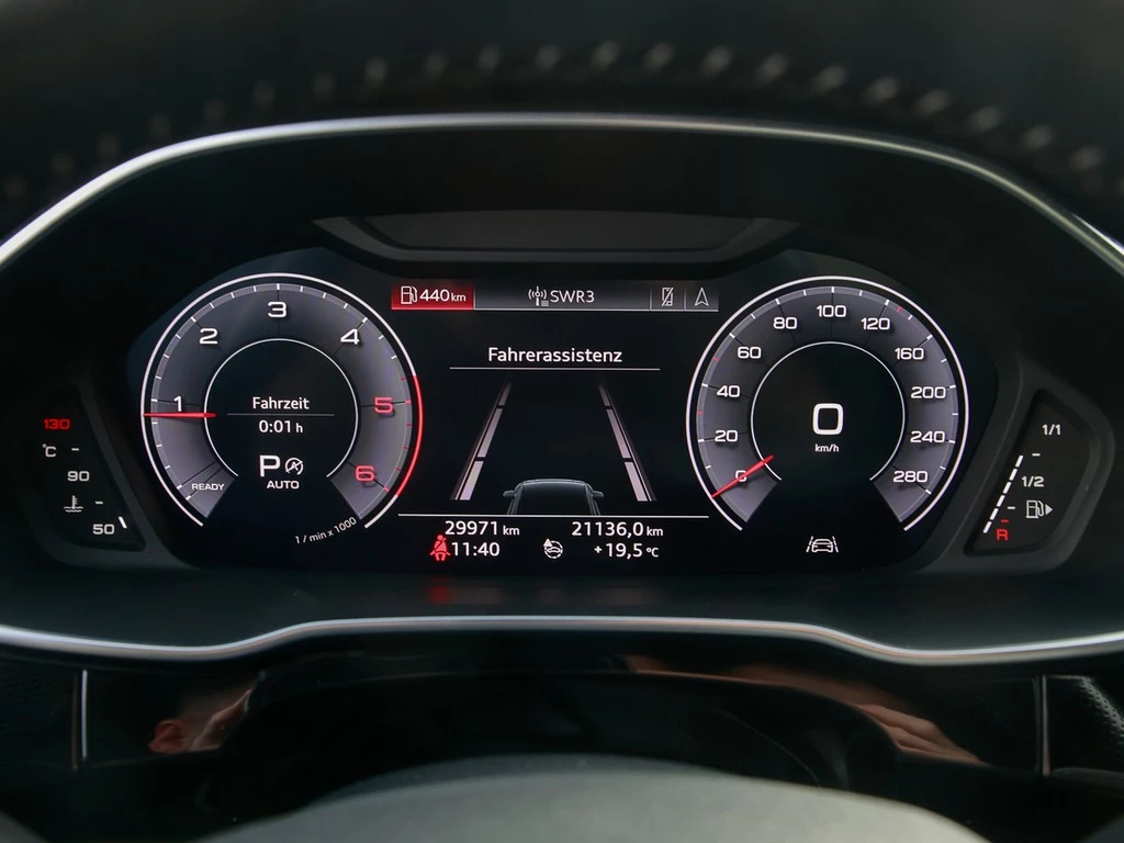 Audi Q3 40 TDI S line Navi Panorama AHK Kamera