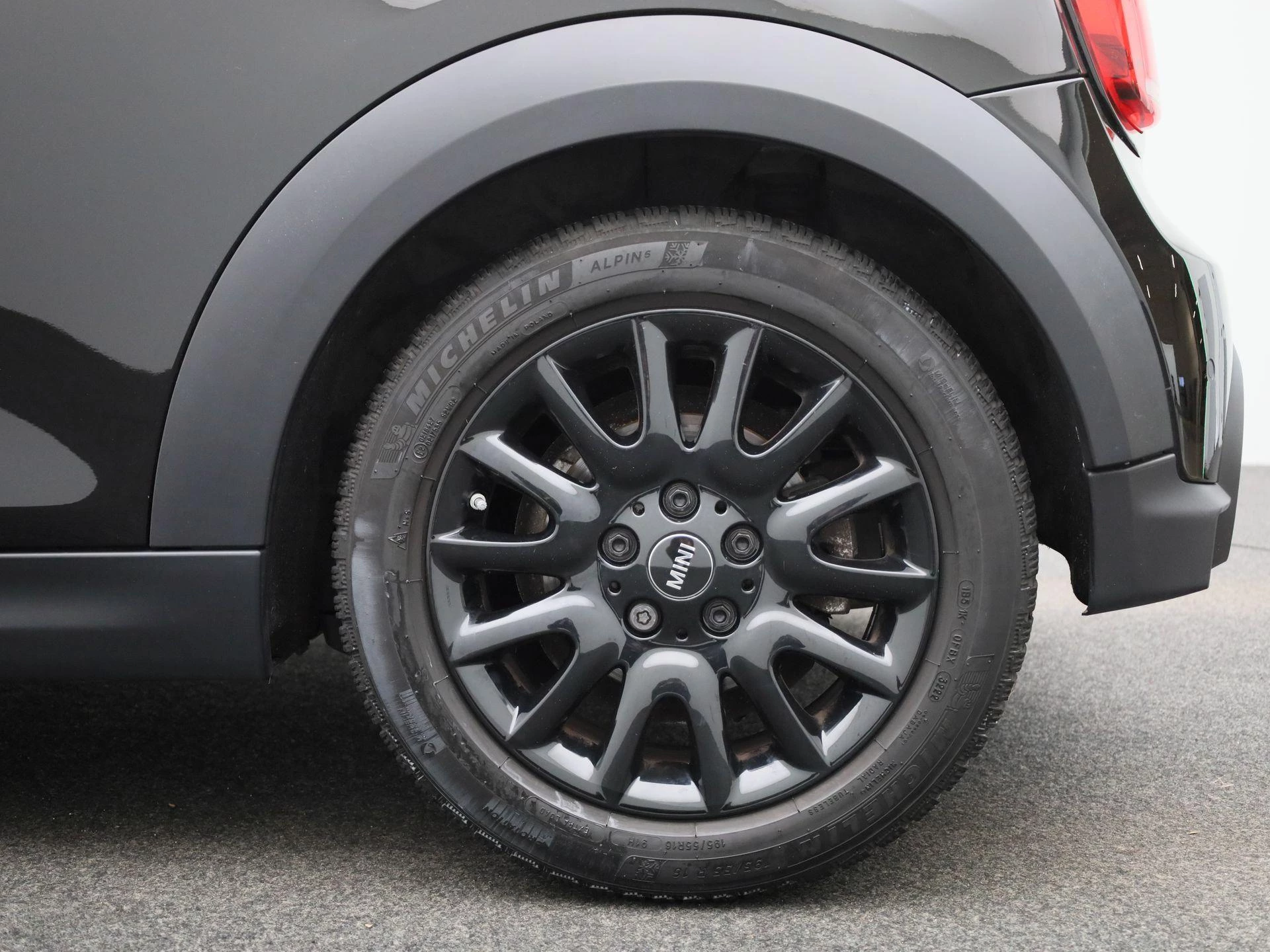 MINI-Cooper-image-12