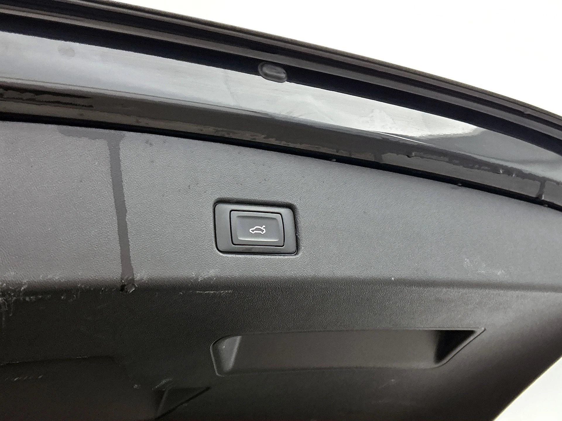 Audi-Q4 e-tron-image-15