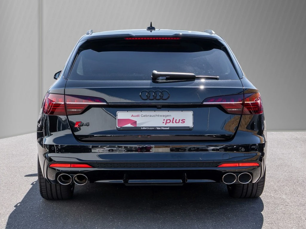 Audi-S4-image-6