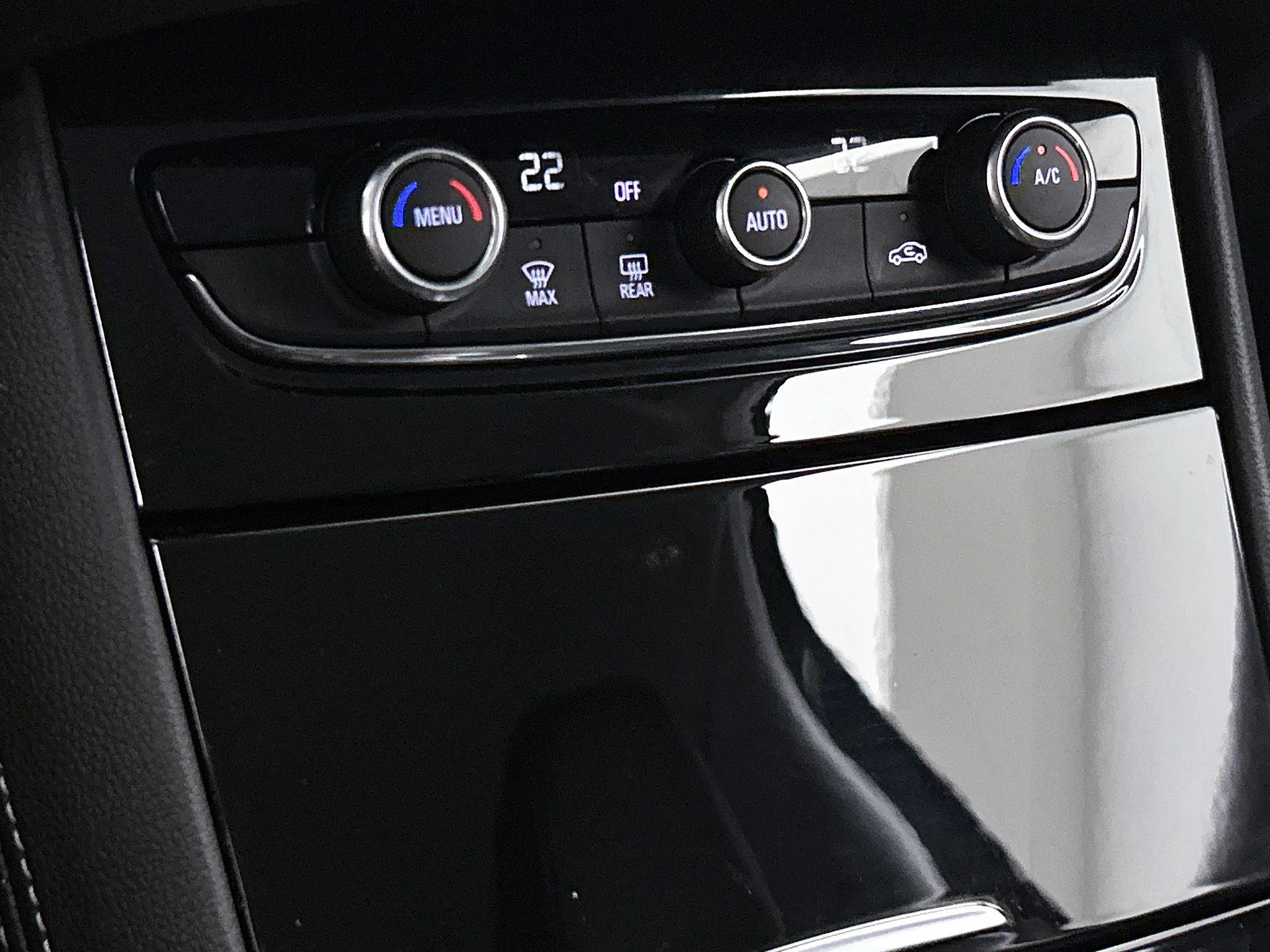 Opel-Grandland X-image-17