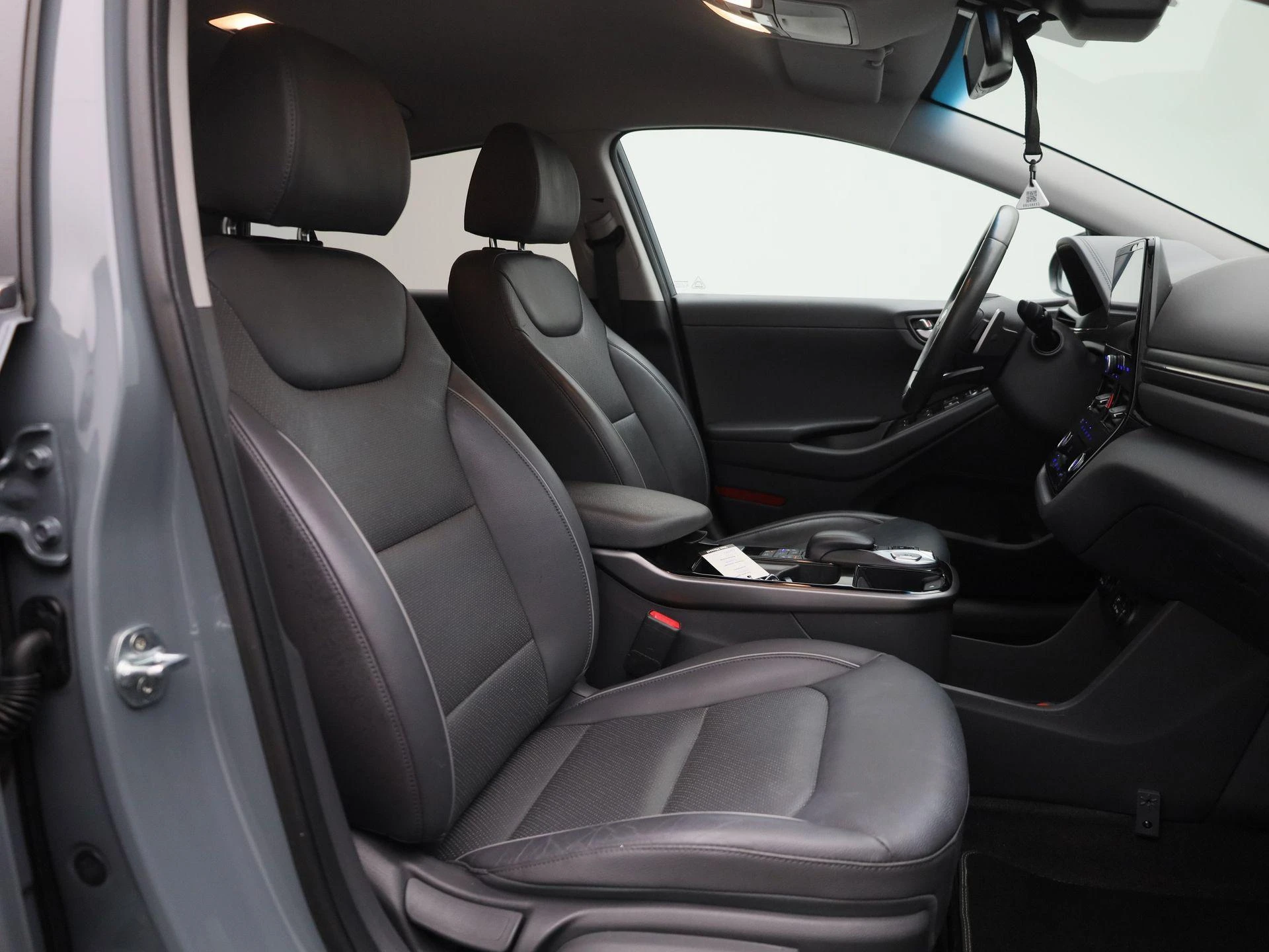 Hyundai-IONIQ-image-34