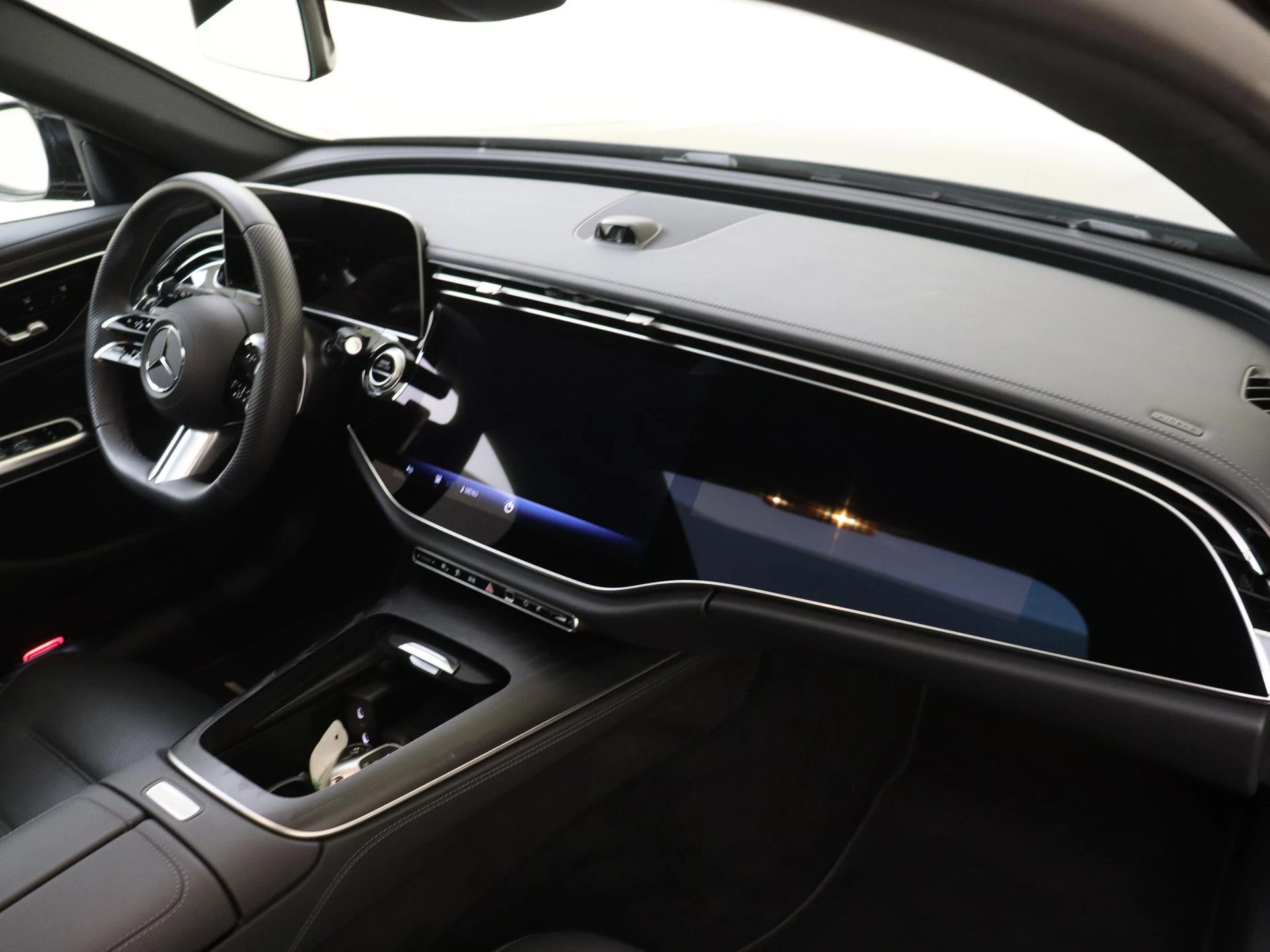 Mercedes-Benz-E-Klasse-image-4