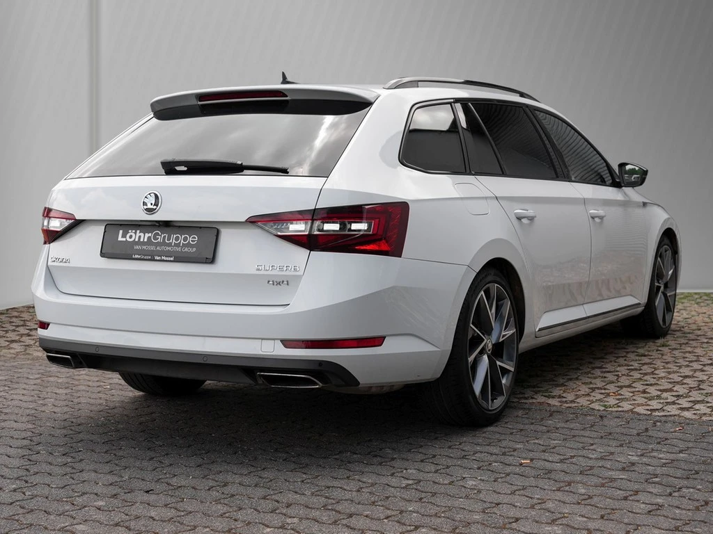 Škoda Superb Combi 2.0 TSI DSG 4x4 Sportline *Xenon*Panorma*AHK*el. Heckklappe*Standheizung*Soundsystem*PD