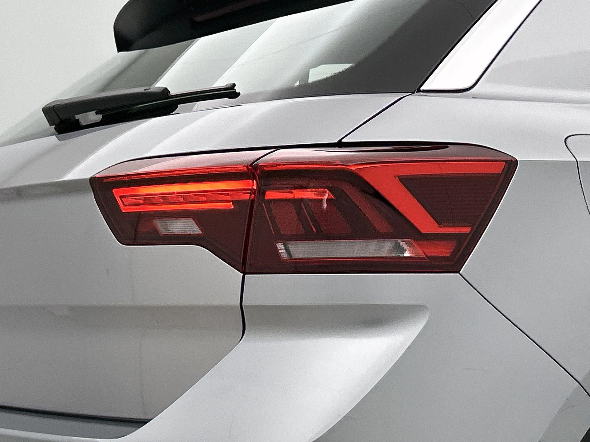 Volkswagen-T-Roc-image-22