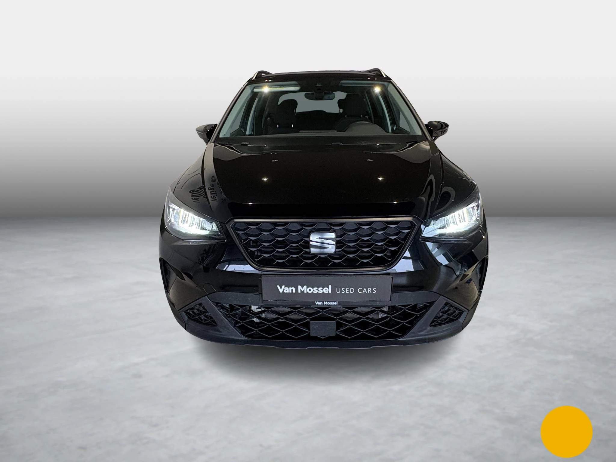 SEAT-Arona-image-1