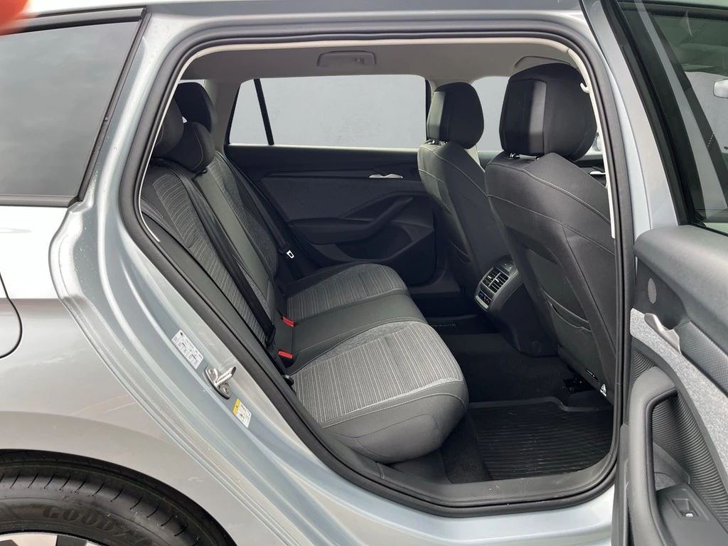 Škoda Superb Combi Selection 1.5 TSI iV 204PS Ahk; Winter; Fahrassistenz