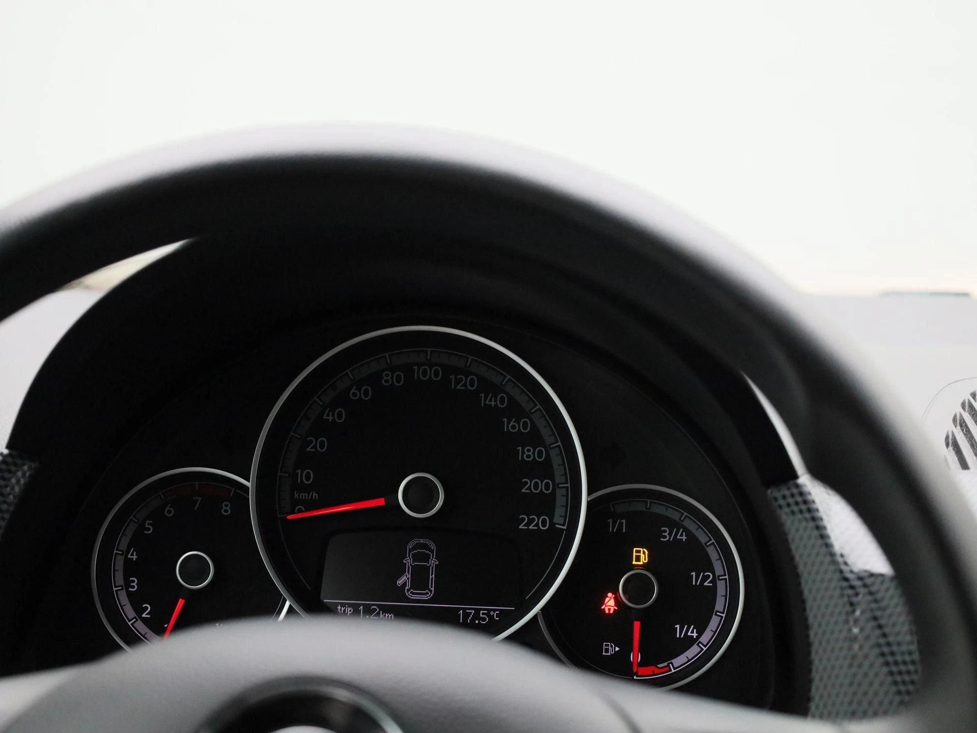 Volkswagen-up!-image-7