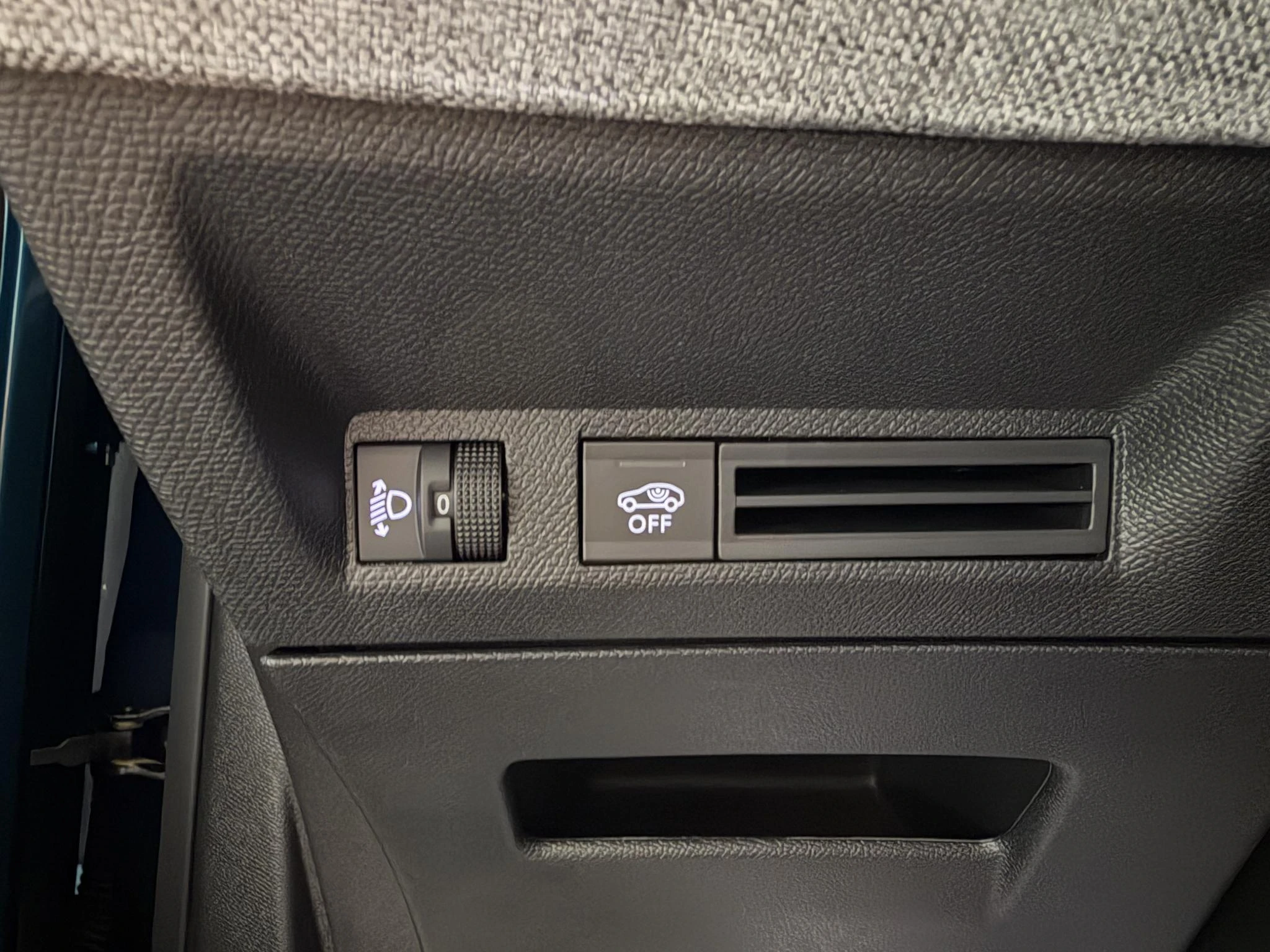 Peugeot-e-3008-image-25