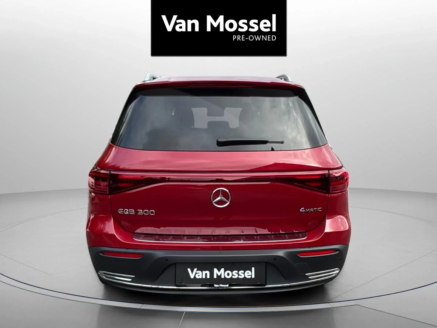 Mercedes-Benz-EQB-image-3