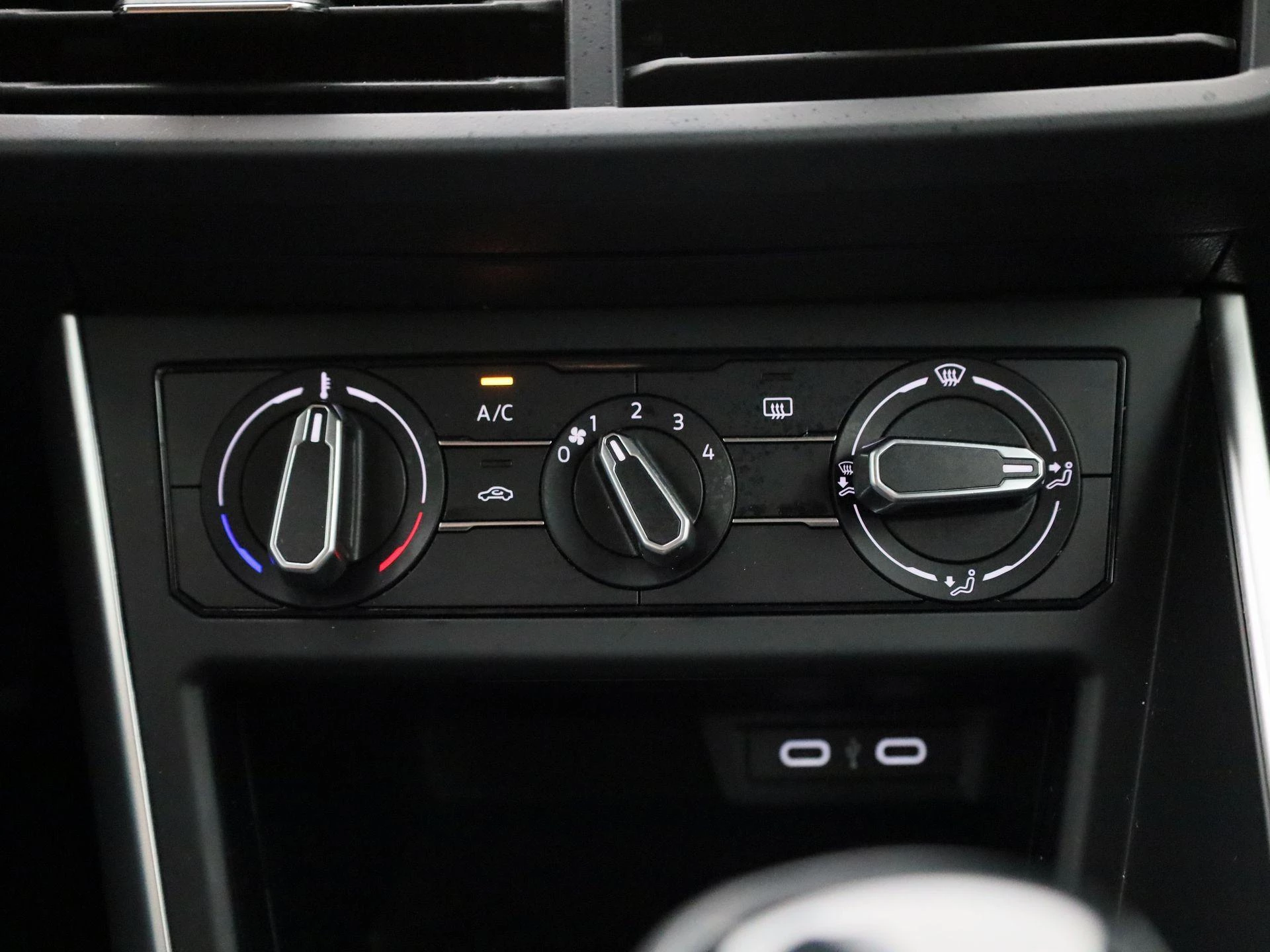 Volkswagen-Taigo-image-16