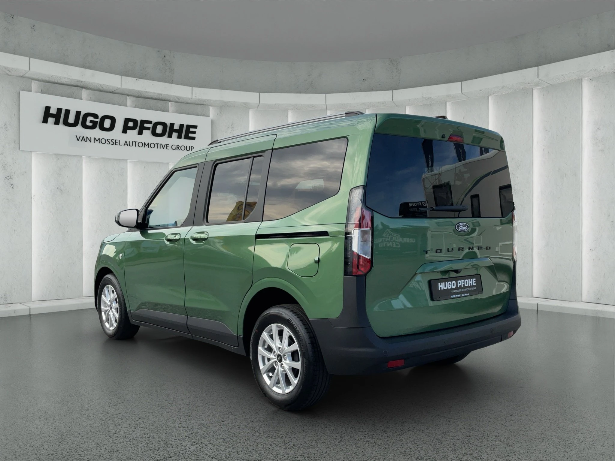 Ford-Tourneo Courier-image-2