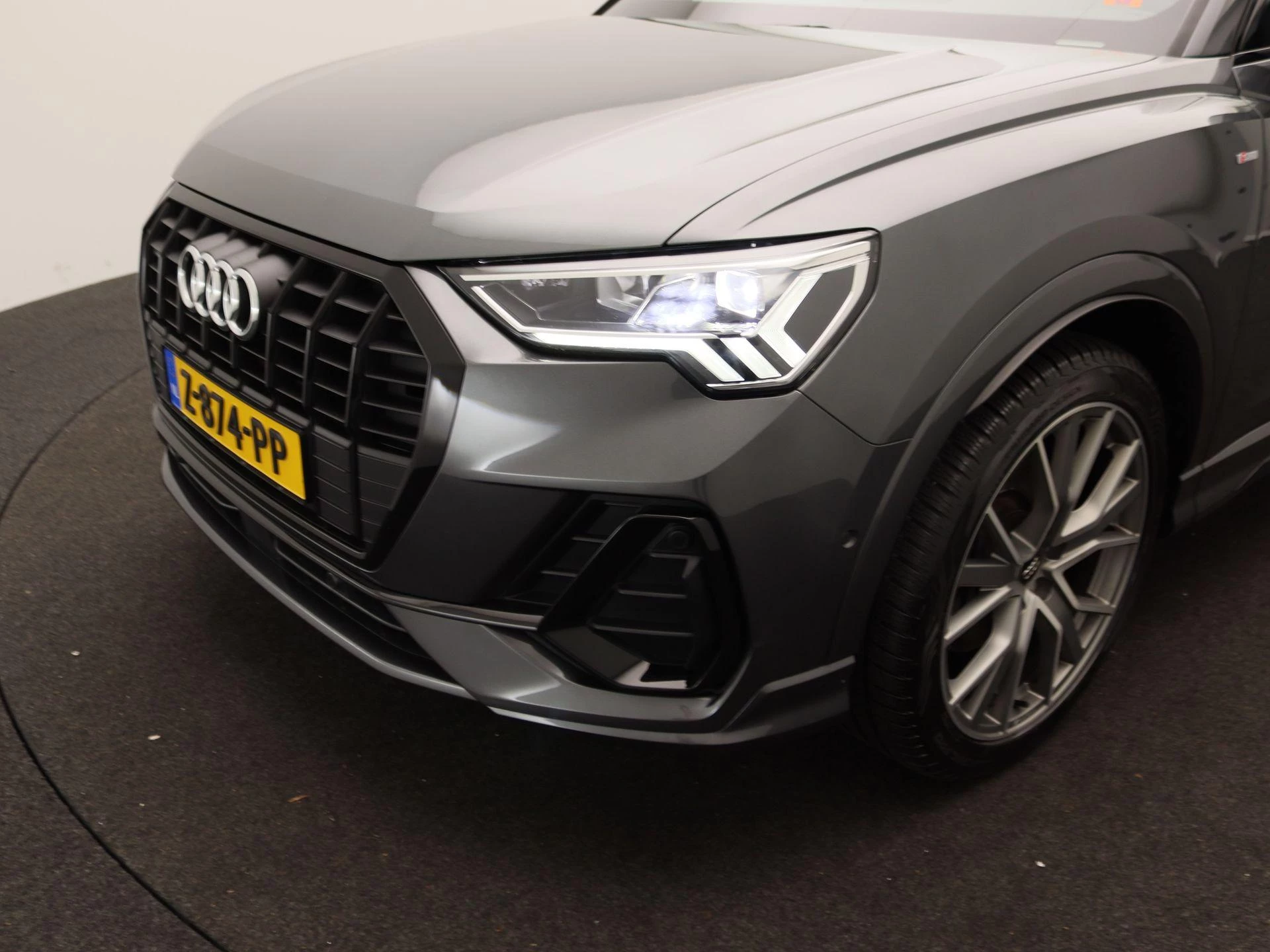 Audi-Q3-image-16