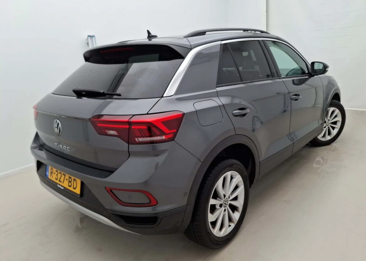 Volkswagen-T-Roc-image-1