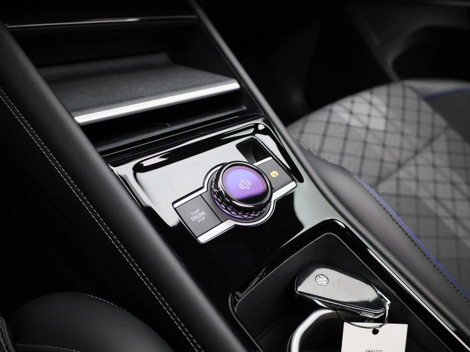 Volkswagen-Tiguan-image-18