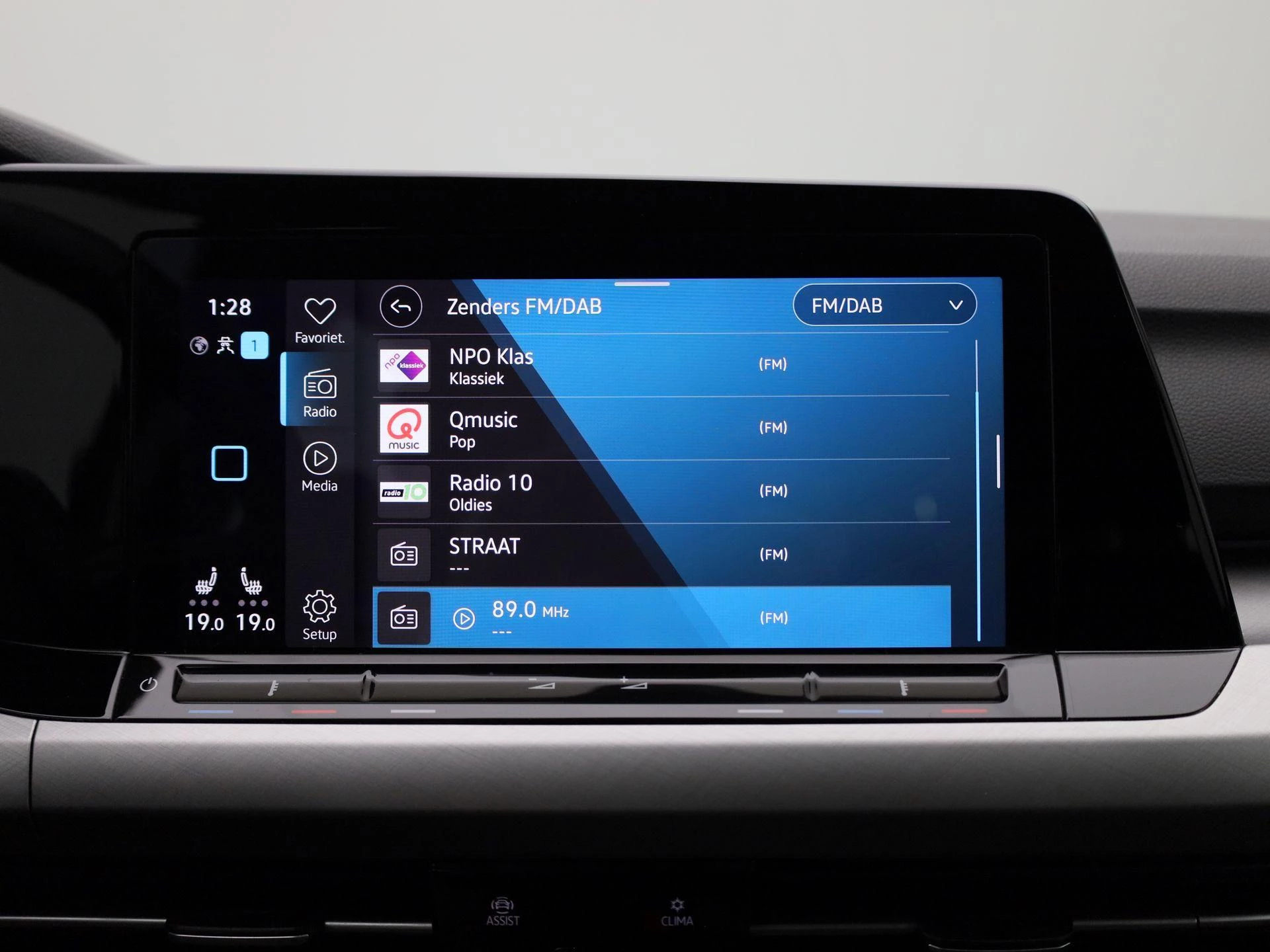 Volkswagen-Golf-image-20