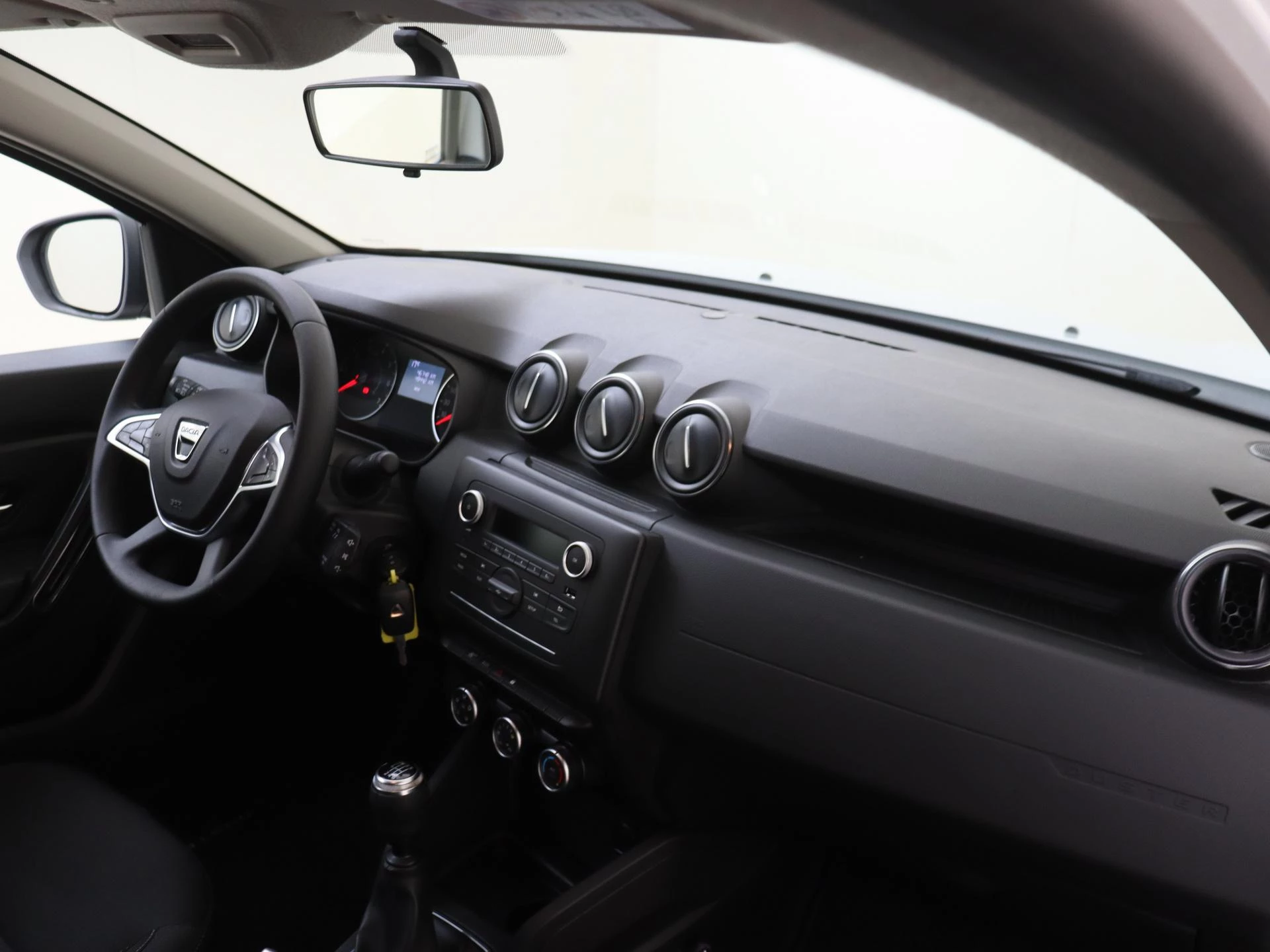 Dacia-Duster-image-12