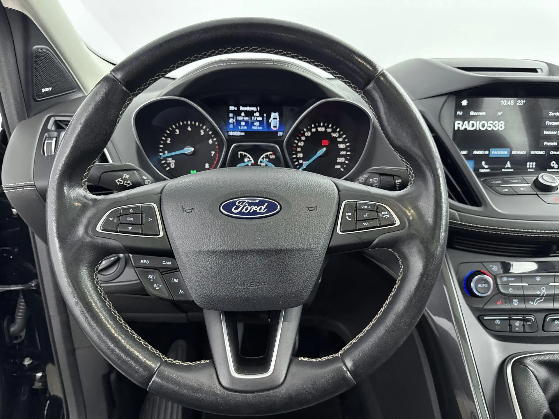 Ford-Kuga-image-24