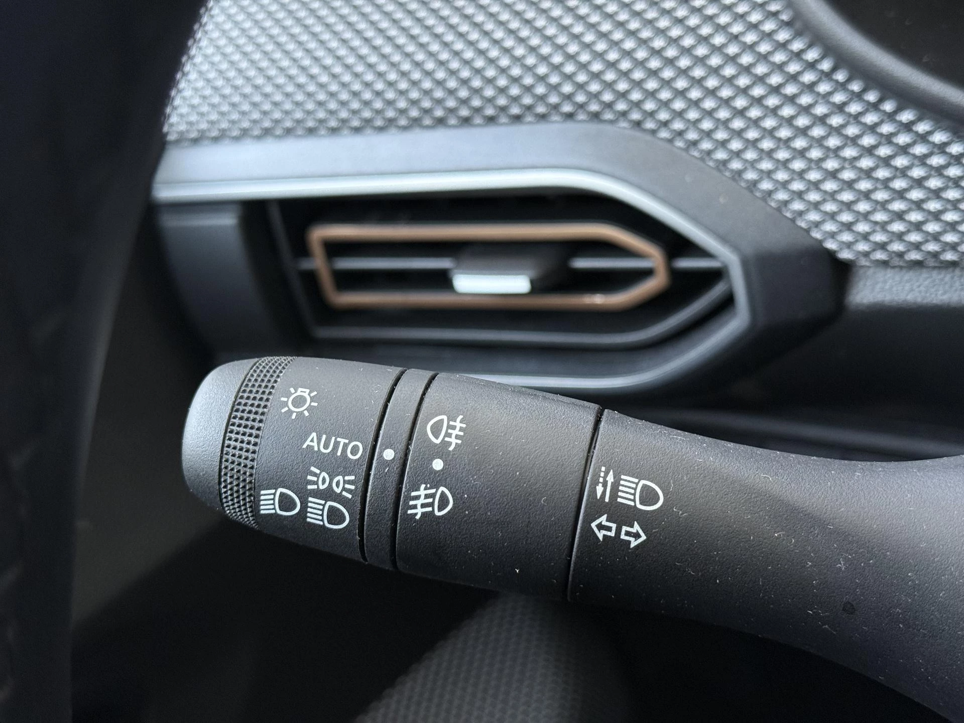 Dacia-Sandero Stepway-image-20