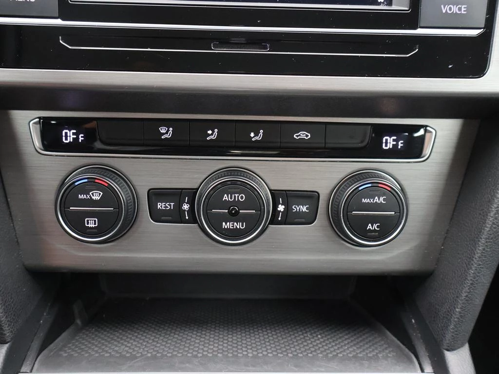 Volkswagen Passat Passat 1.5 TSI Elegance 150PK *AUTOMAAT*PDC*CRUISE*APP-CONNECT*BLTH*...*