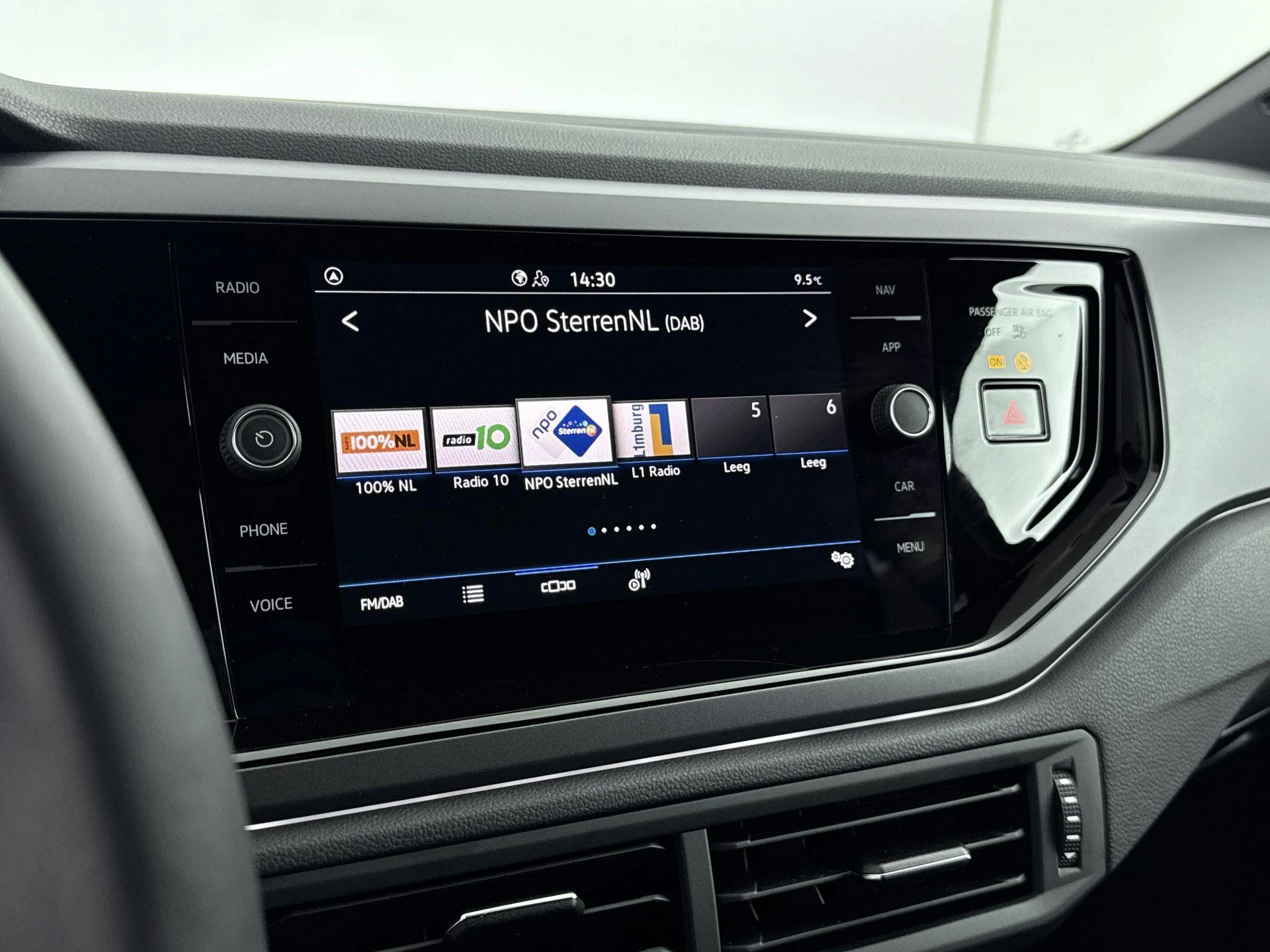 Volkswagen-Polo-image-5