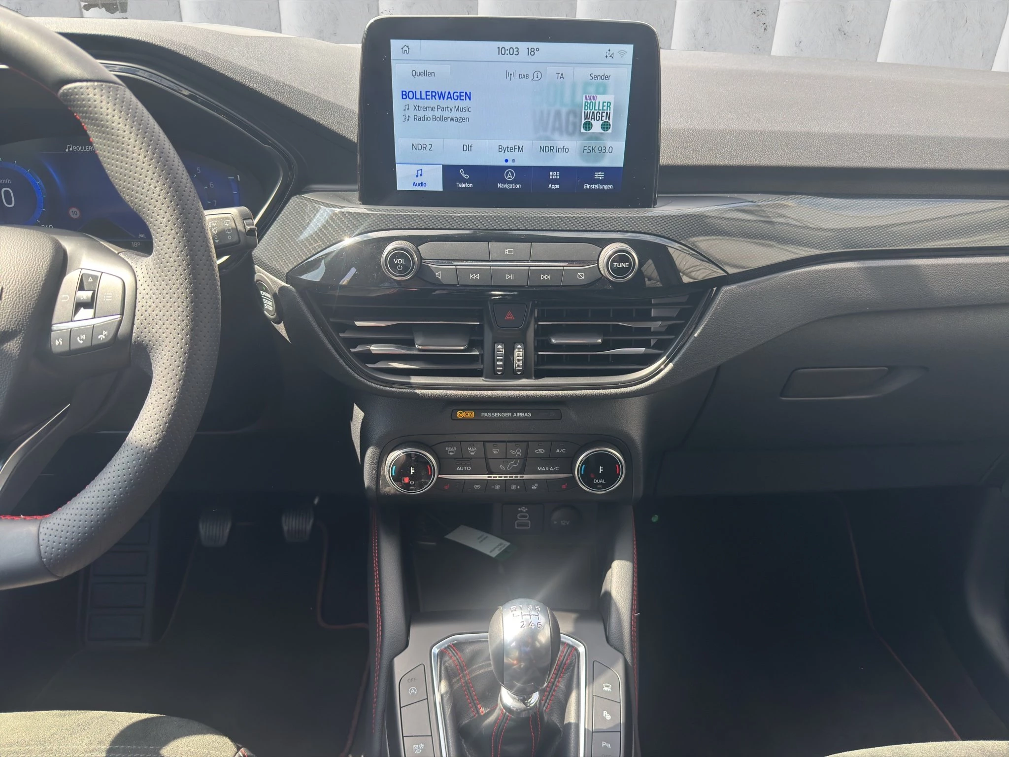 Ford Kuga ST-Line X*PANO*AHK*KAM*ACC*NAVI*SOUND-SYS.