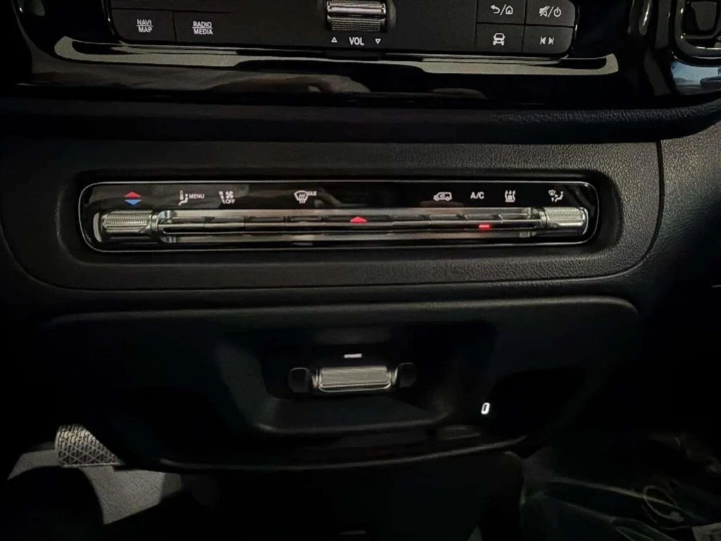 Mercedes-Benz-eVito-image-9
