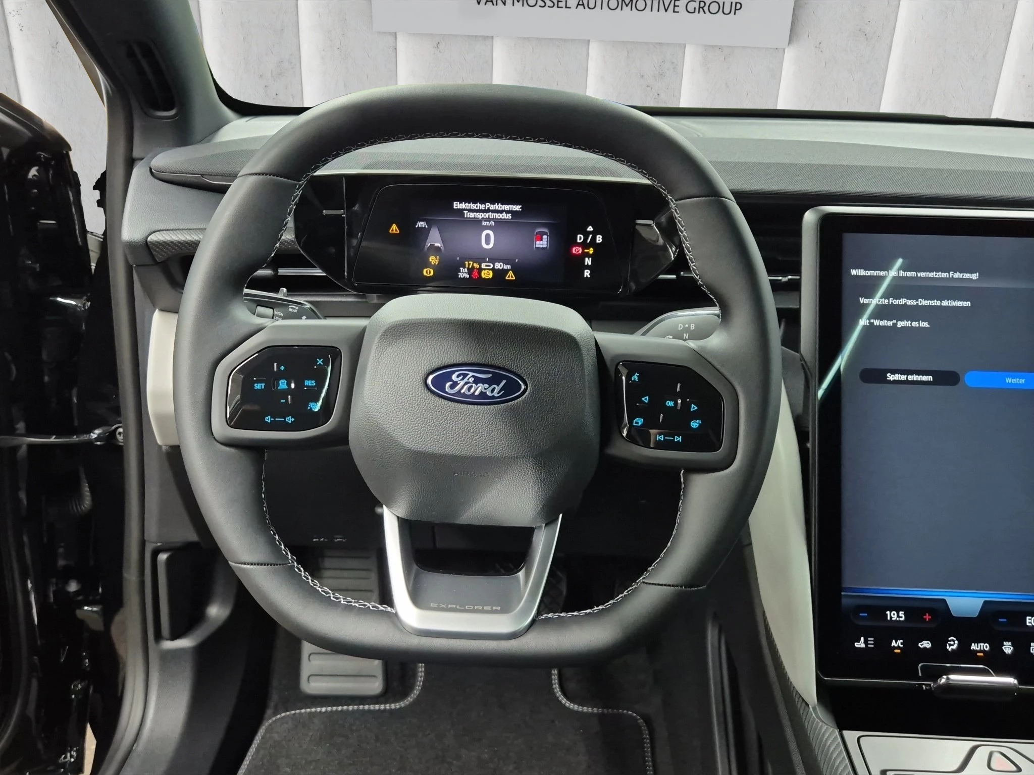 Ford Explorer BEV Premium SUV 77 kWh Elektromotor. 1-Gang-Automatik-Getriebe. Heckantrieb