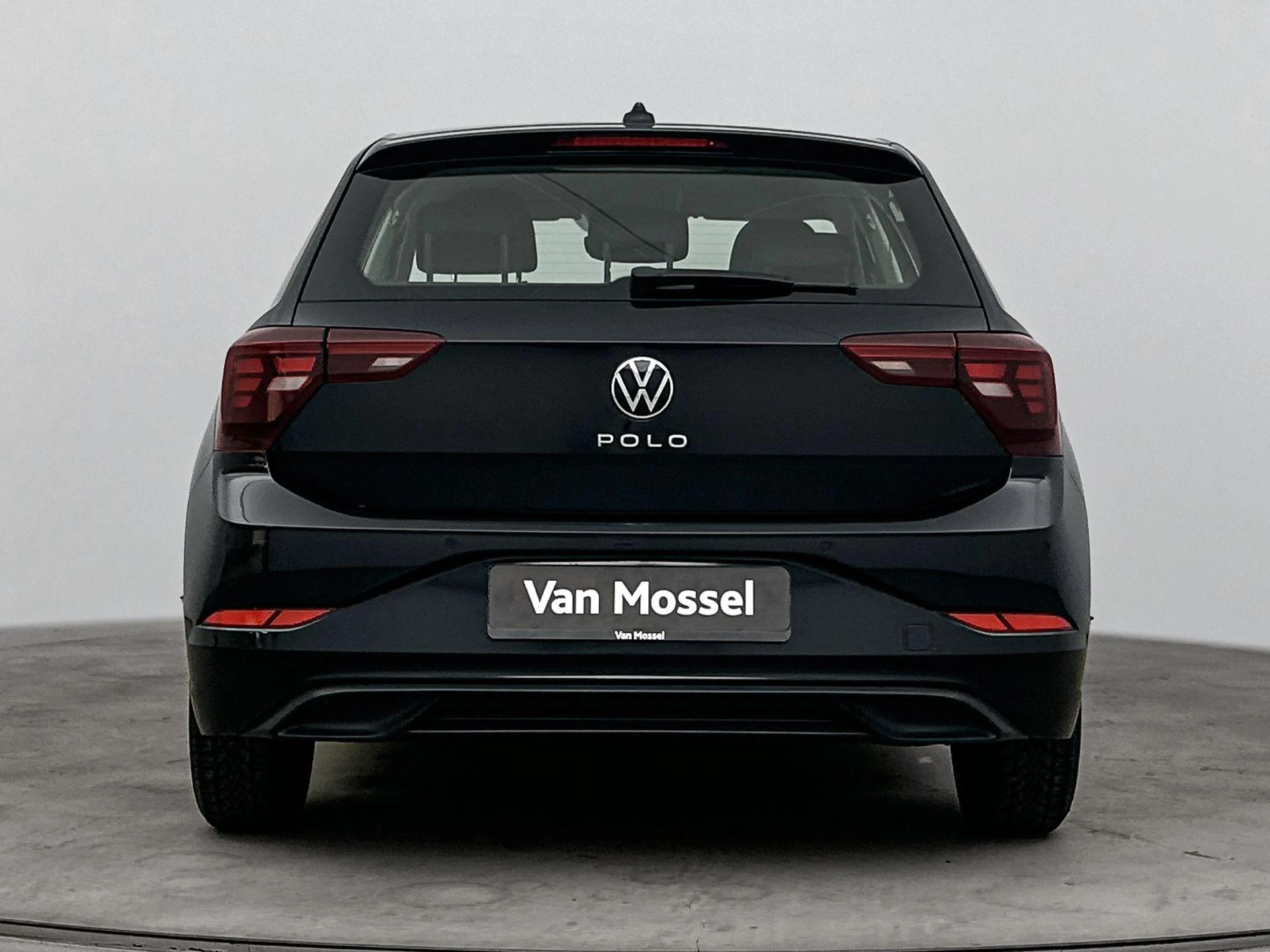 Volkswagen-Polo-image-2