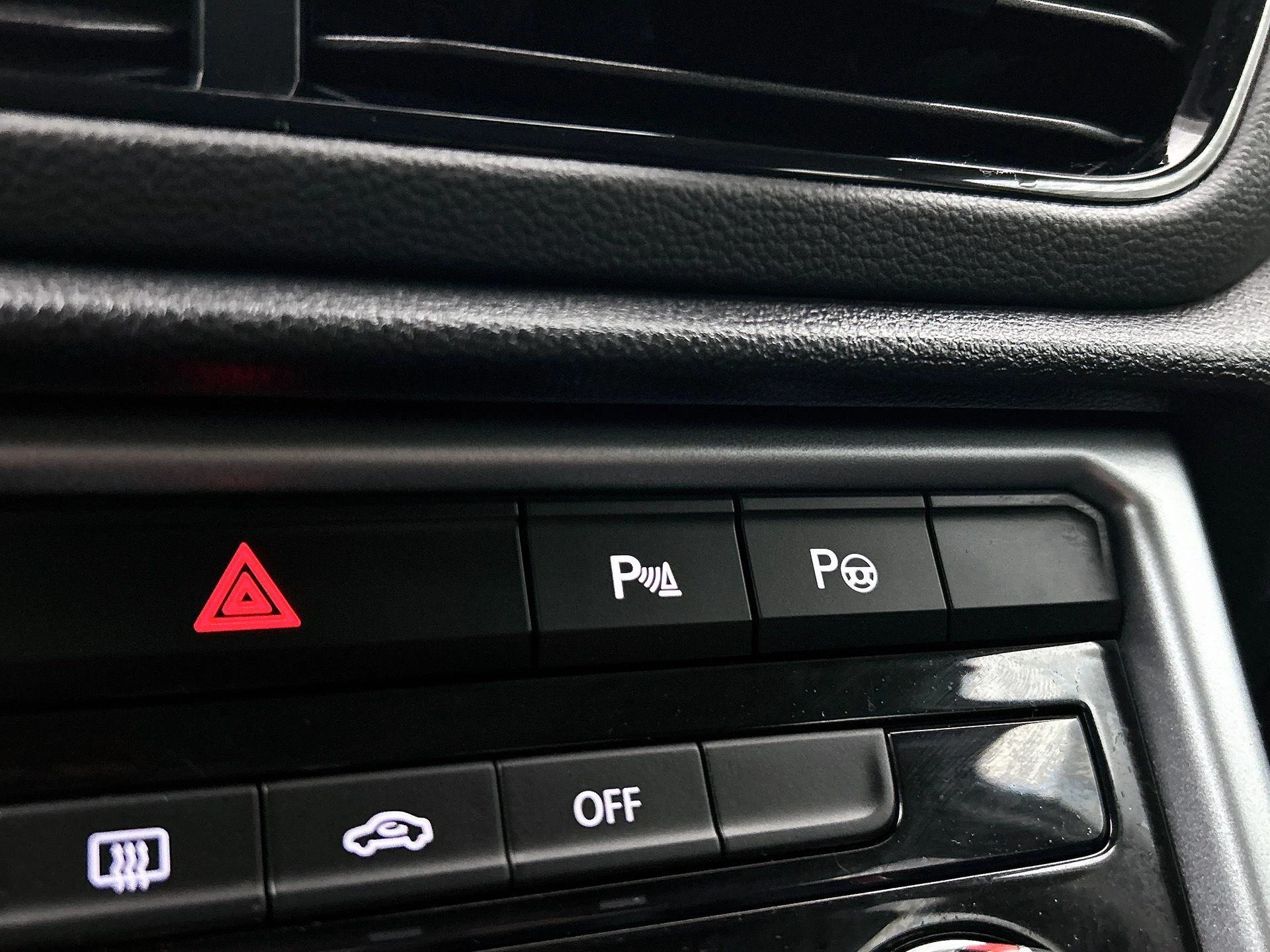 Volkswagen-T-Roc-image-8