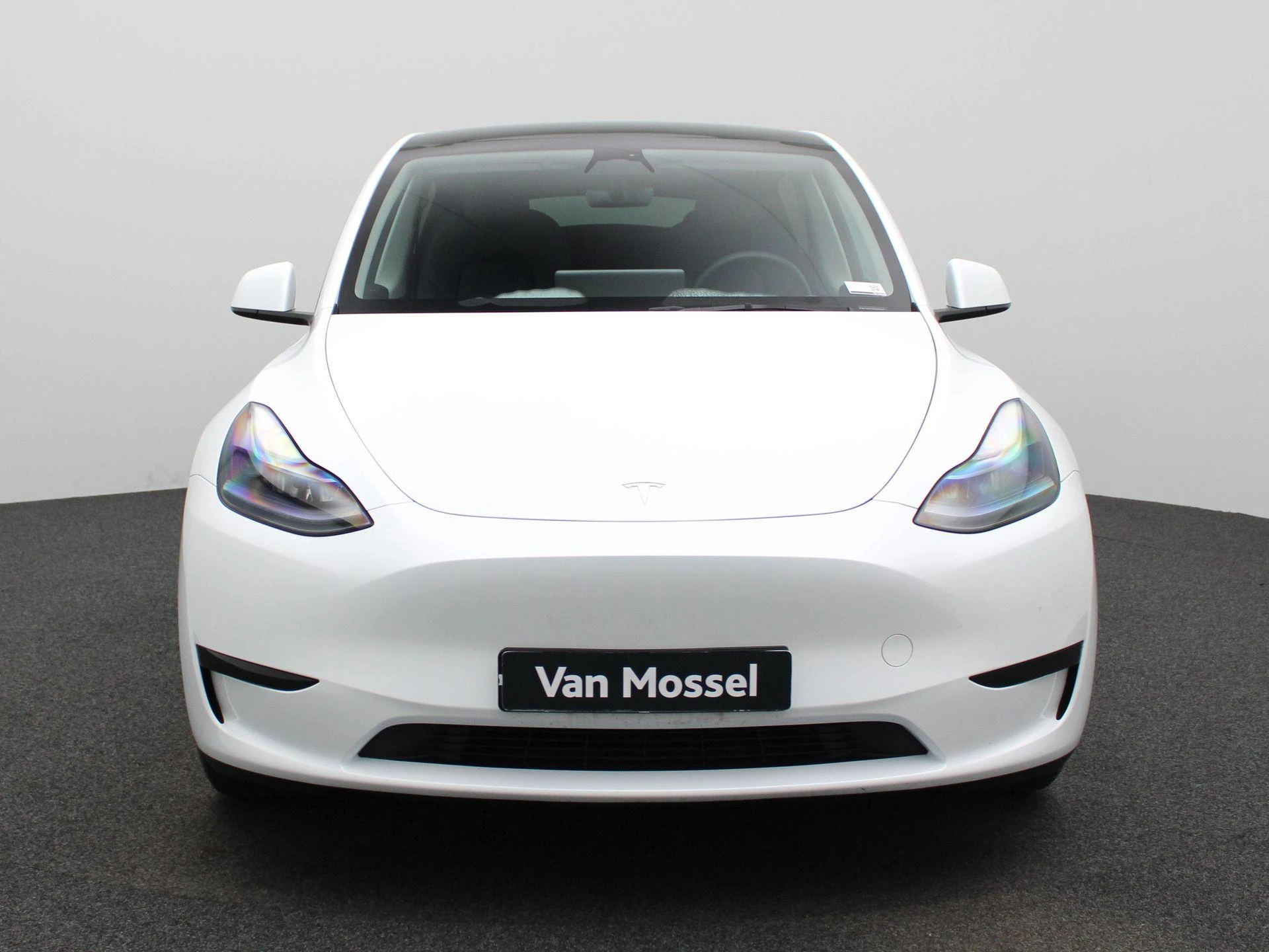 Tesla-Model Y-image-2