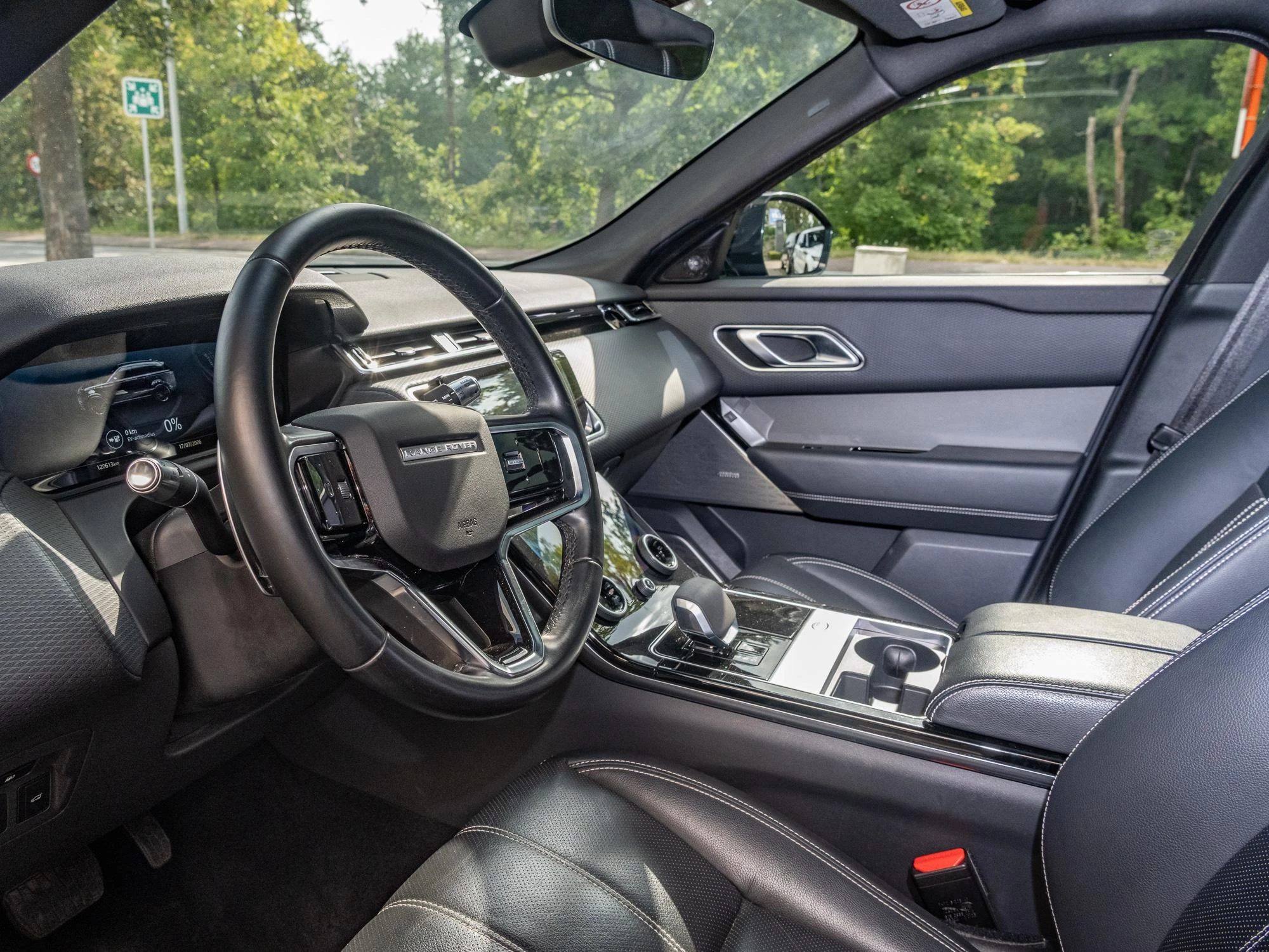 Land Rover Range Rover Velar SE P400e