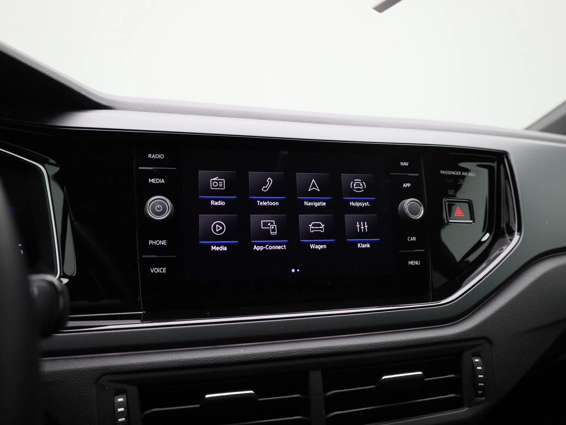 Volkswagen-Polo-image-14