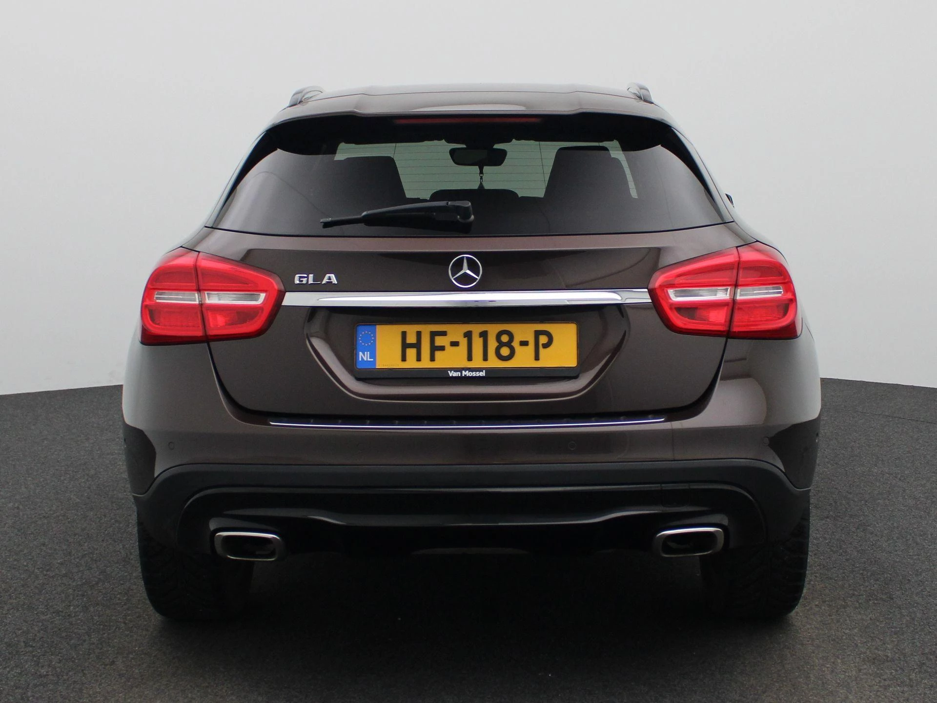 Mercedes-Benz-GLA-image-4