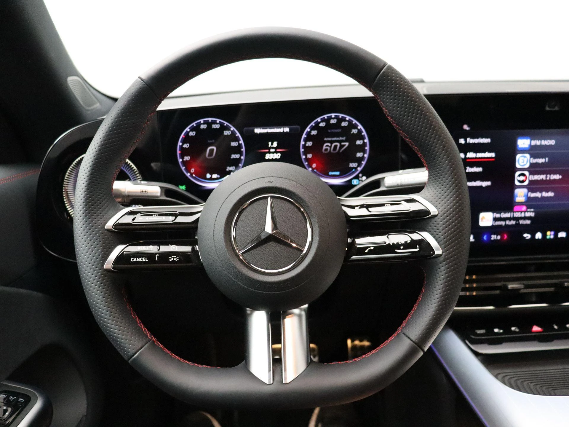 Mercedes-Benz-CLA-image-14