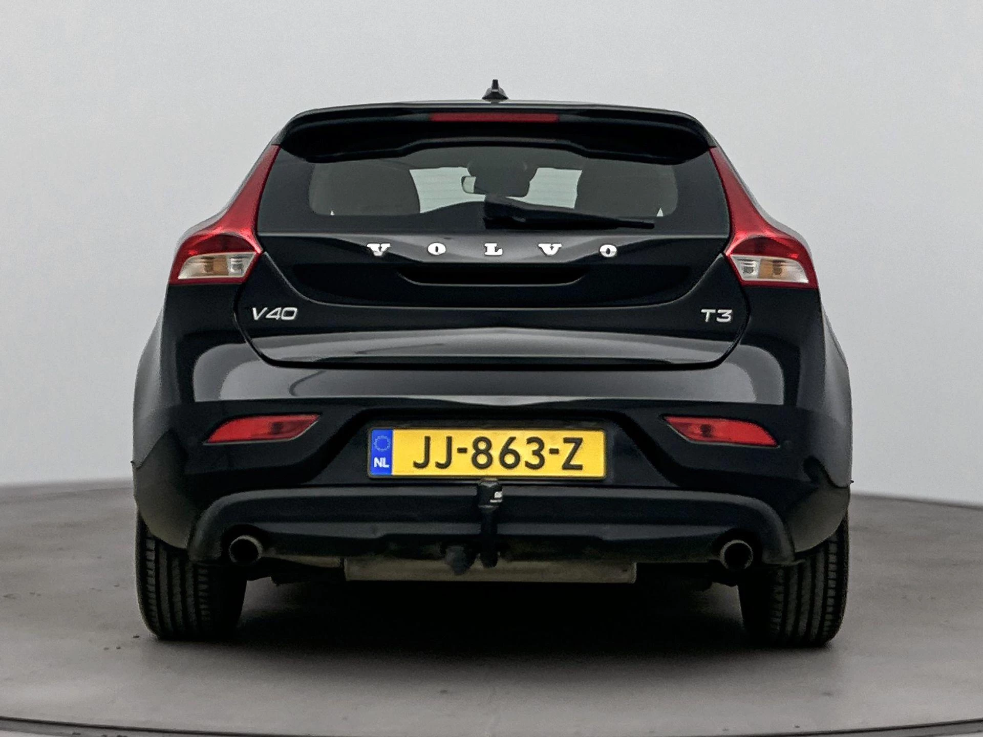 Volvo-V40-image-2