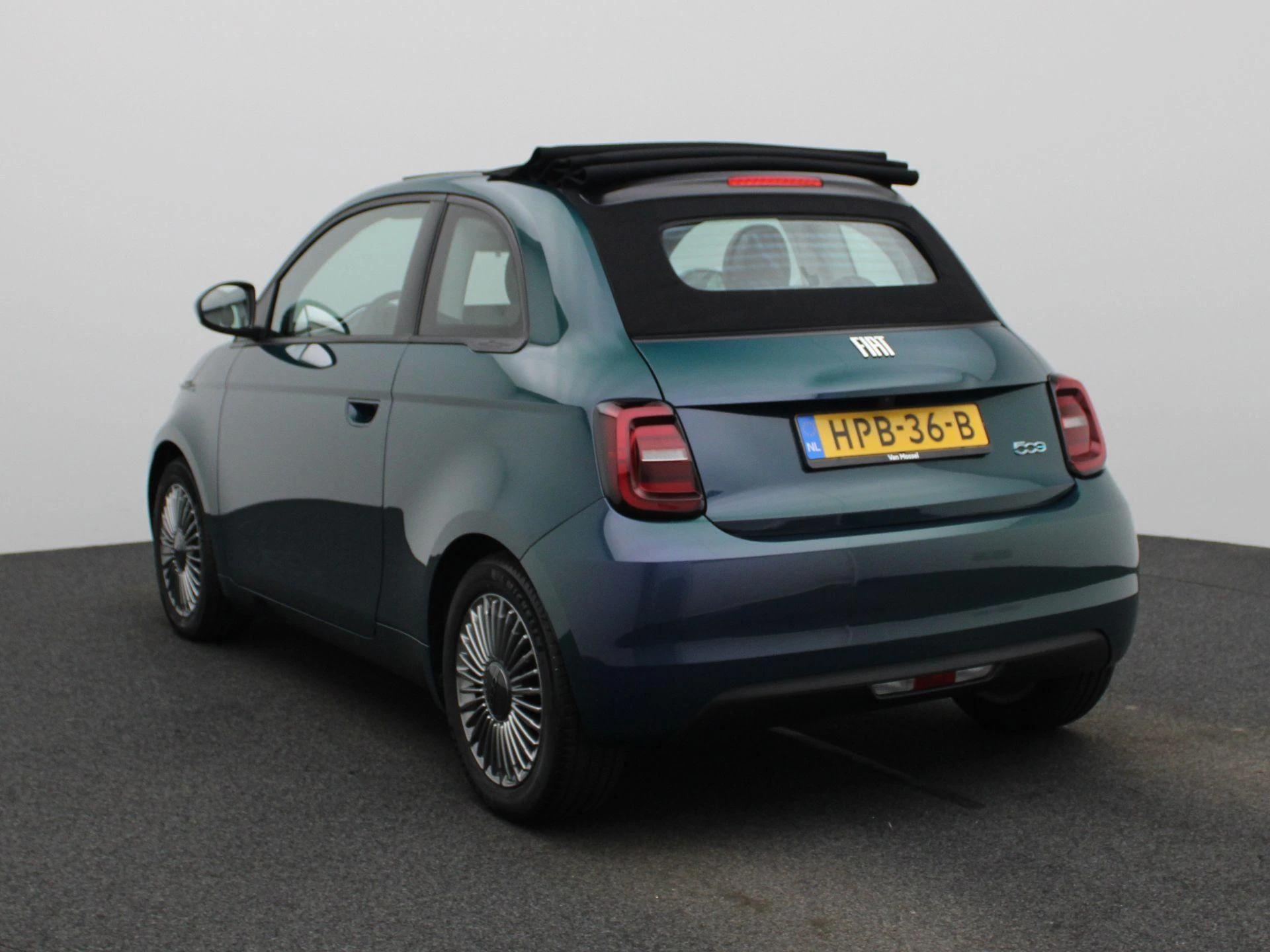 Fiat-500C-image-1