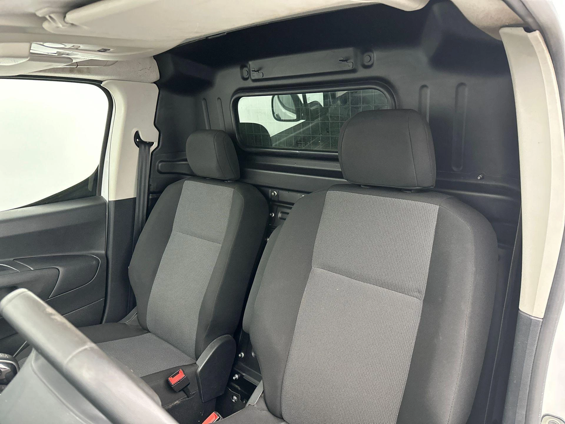 Peugeot-Partner-image-9
