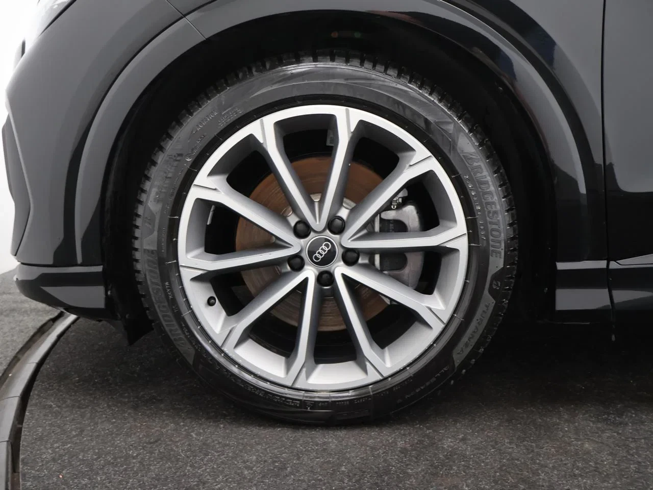 Audi Q4 e-tron Audi Q4 3X-S line 45e-tron QUATTRO 265PK *AUTOMAAT*PANODAK*LEDER*ALCANTARA*CAMERA*ACC*PDC*NAVI*APP-CONNECT*...*