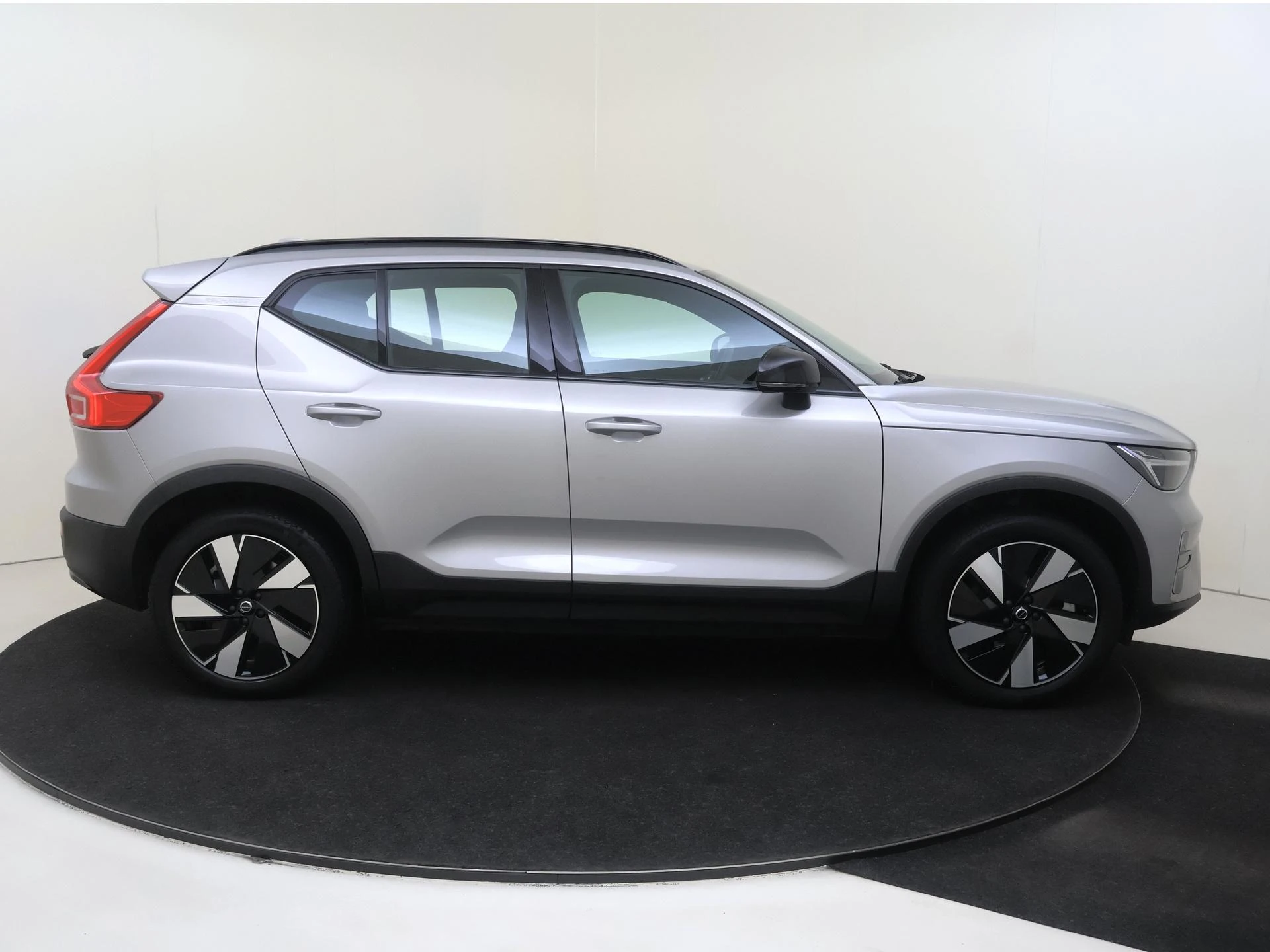 Volvo-XC40-image-8