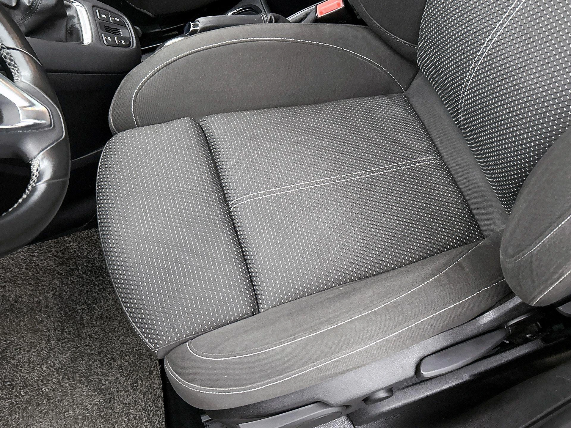 Opel-Zafira-image-17