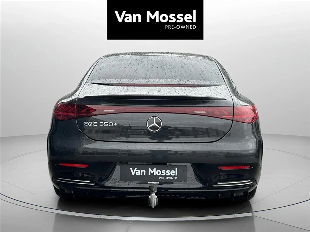 Mercedes-Benz-EQE-image-5