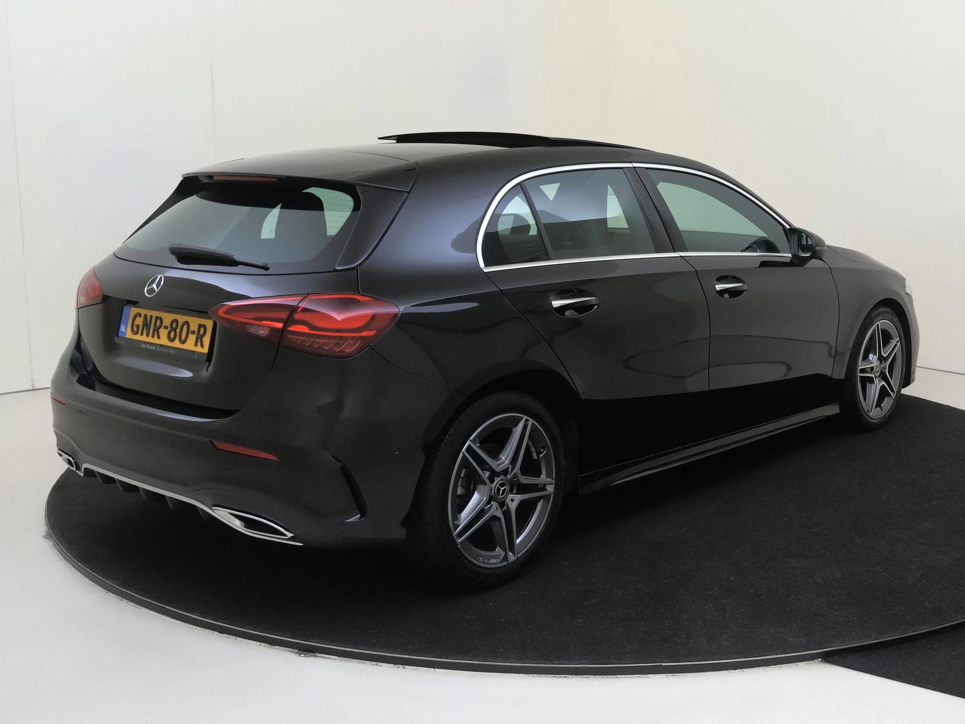 Mercedes-Benz A-Klasse 180 AMG Line